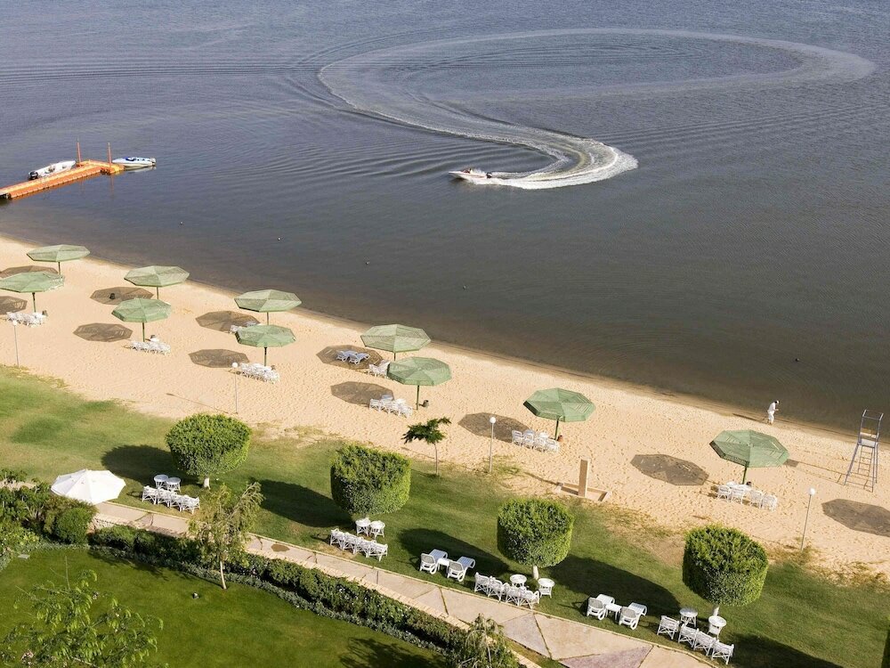 Junior Suite, 1 King Bed, Lake View