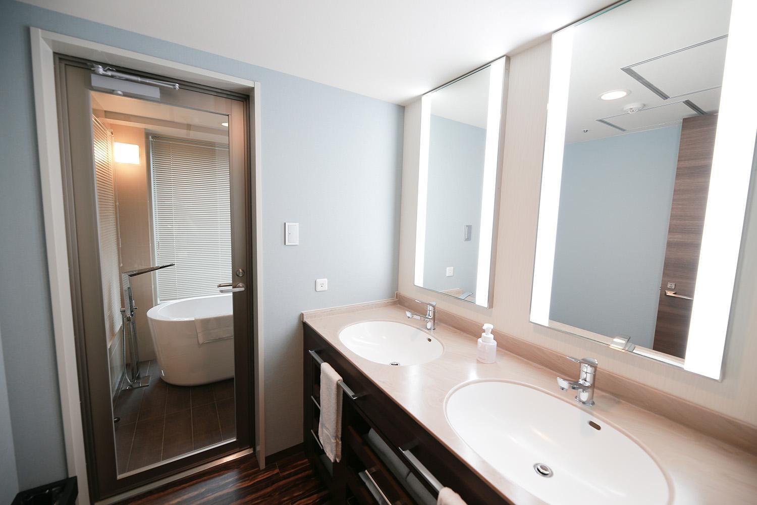 The Royal Book Room [No Smoking] ※Extra beds will be provided depends on the number of adults.