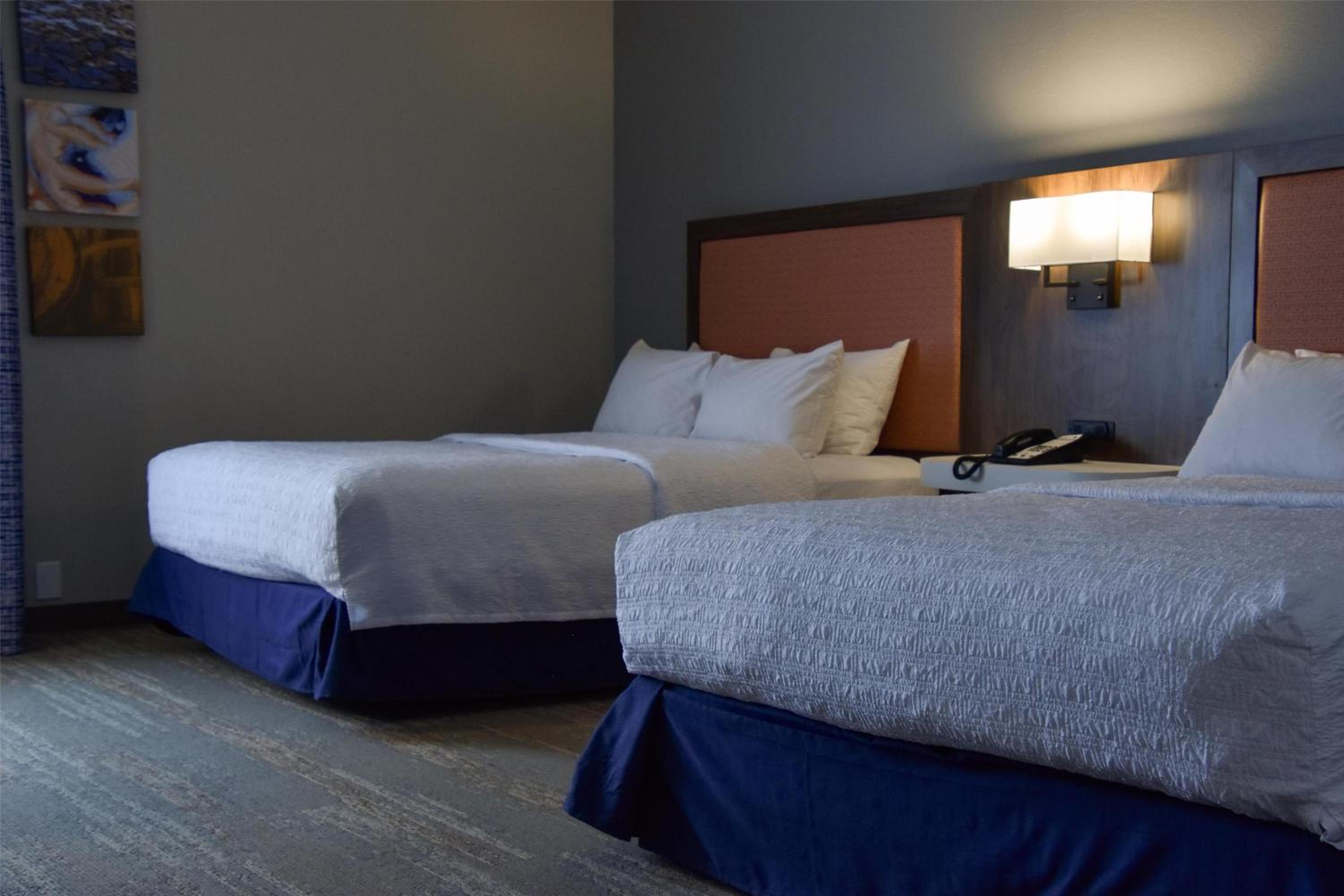 Queen Room with Two Queen Beds - Hearing Access