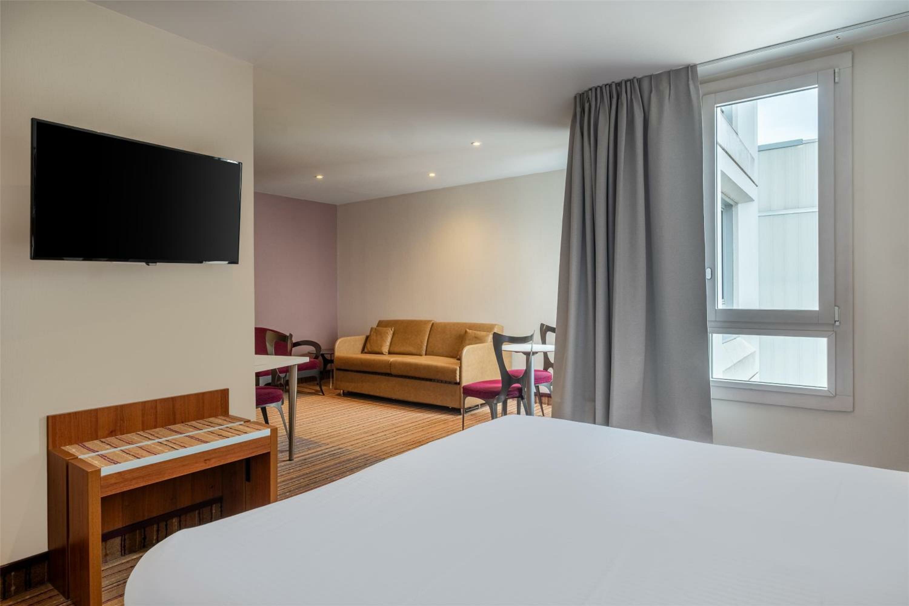 King Room with Sofa Bed