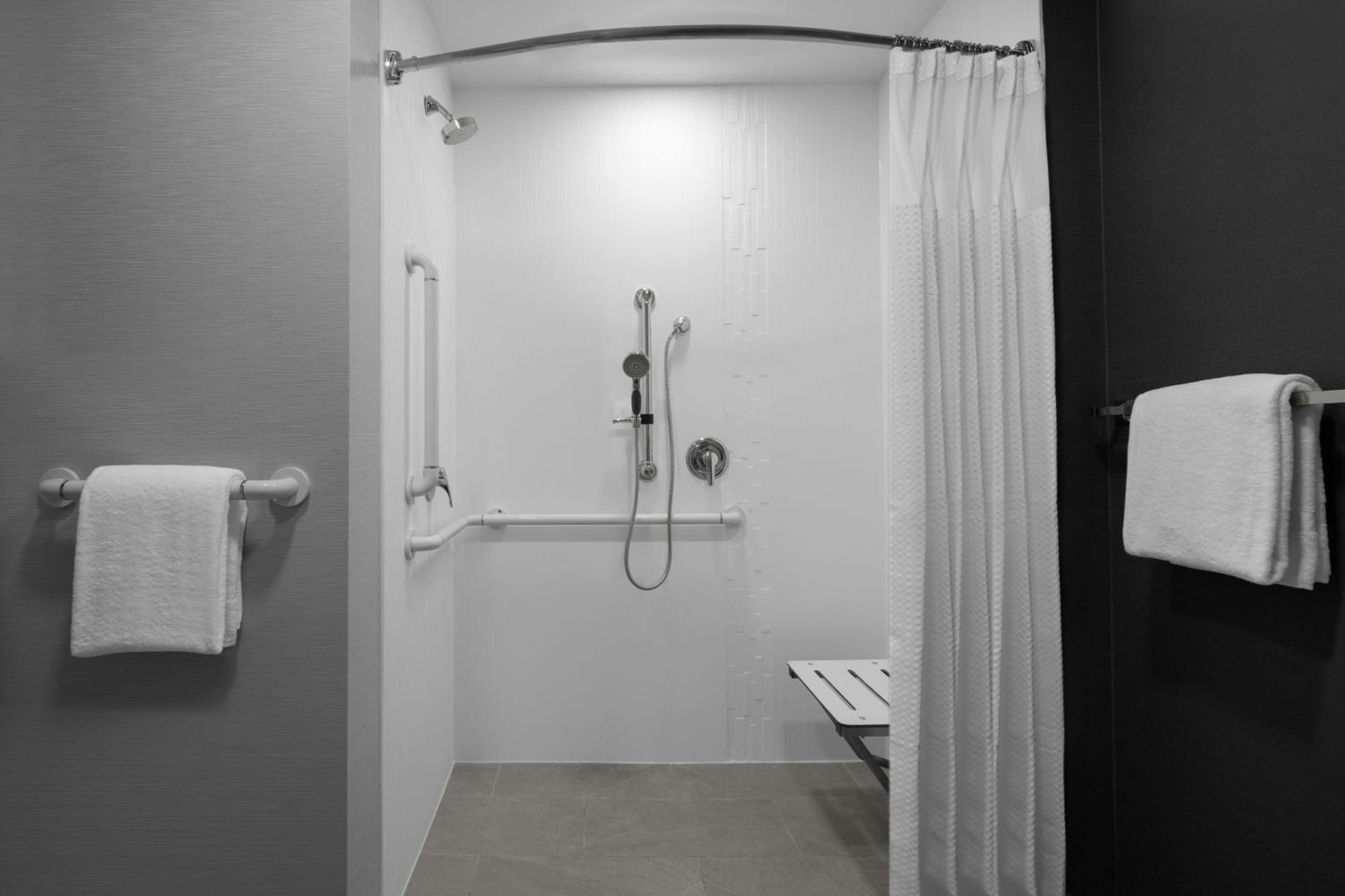 King Room with Sofa Bed - Hearing Accessible