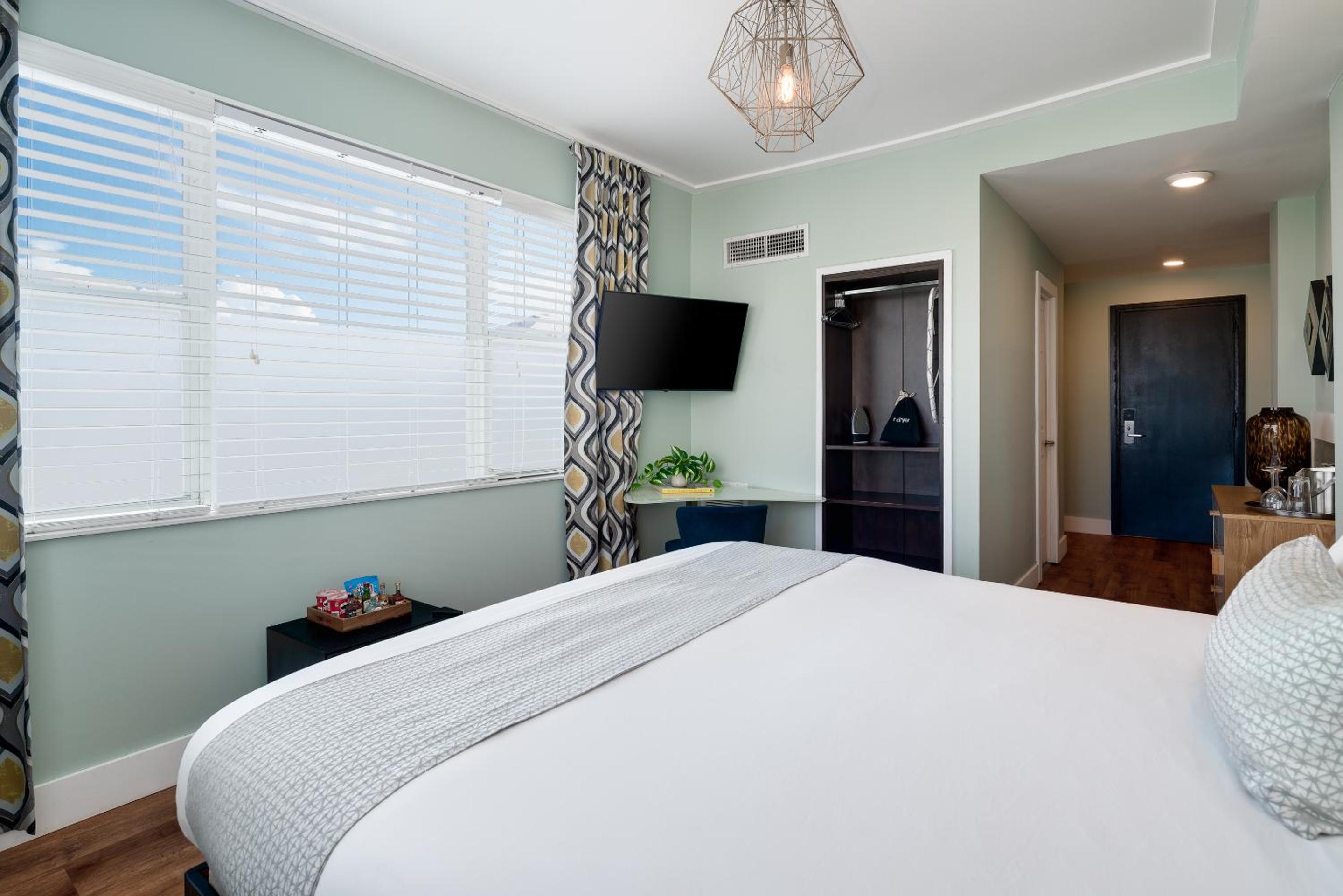 King Bedroom Rooftop Terrace