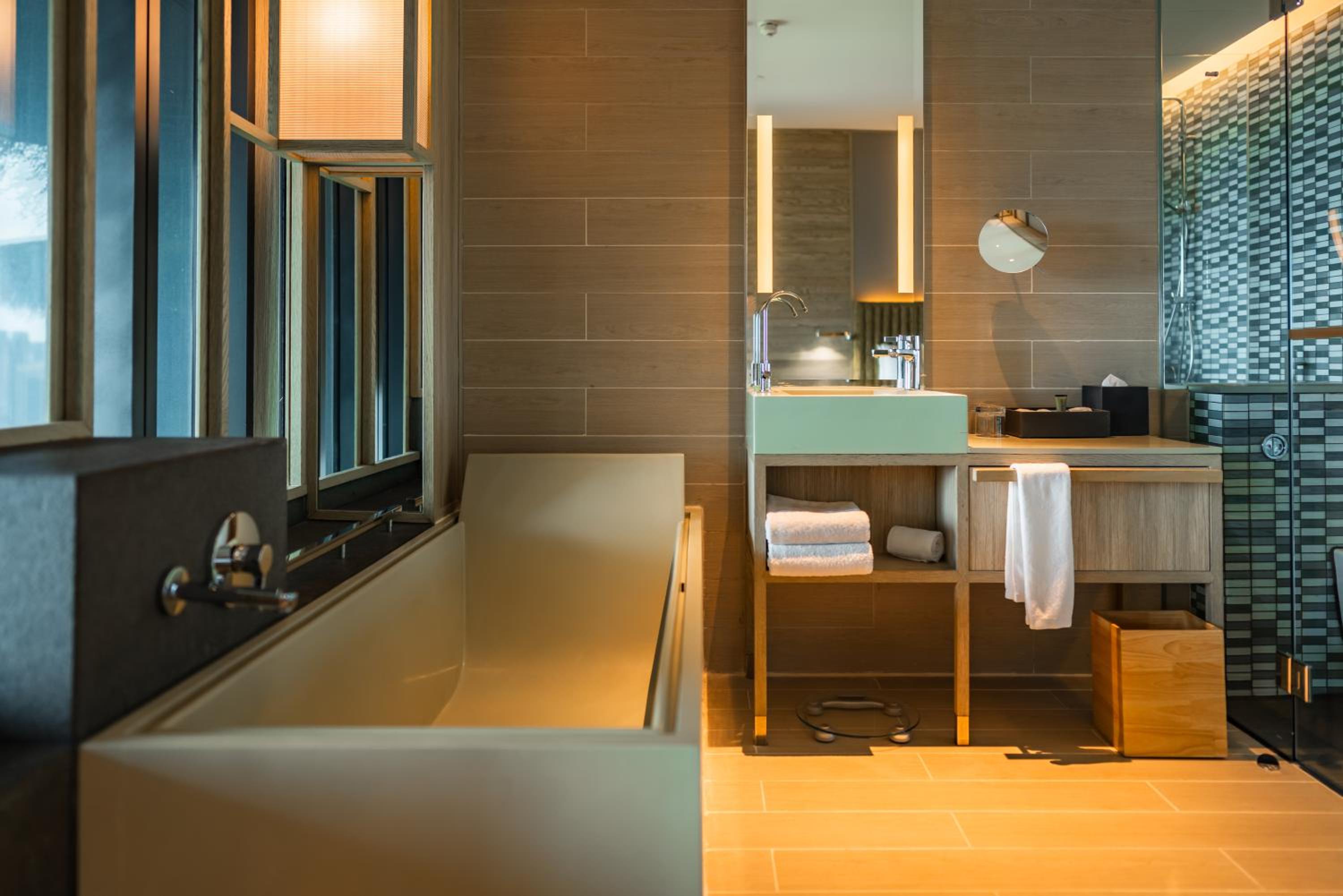 Lifestyle Premier King – Family Room With Sofa Bed for 1 Child