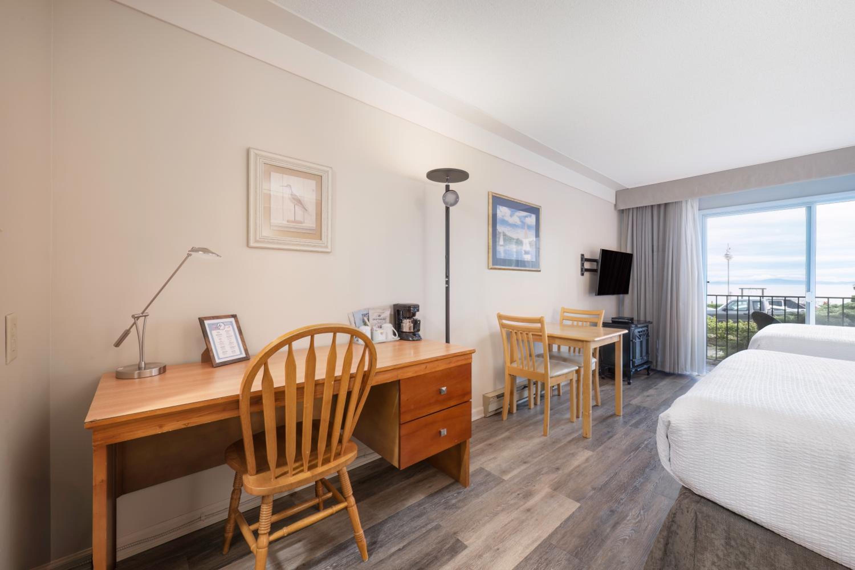 Queen Room with Sea View