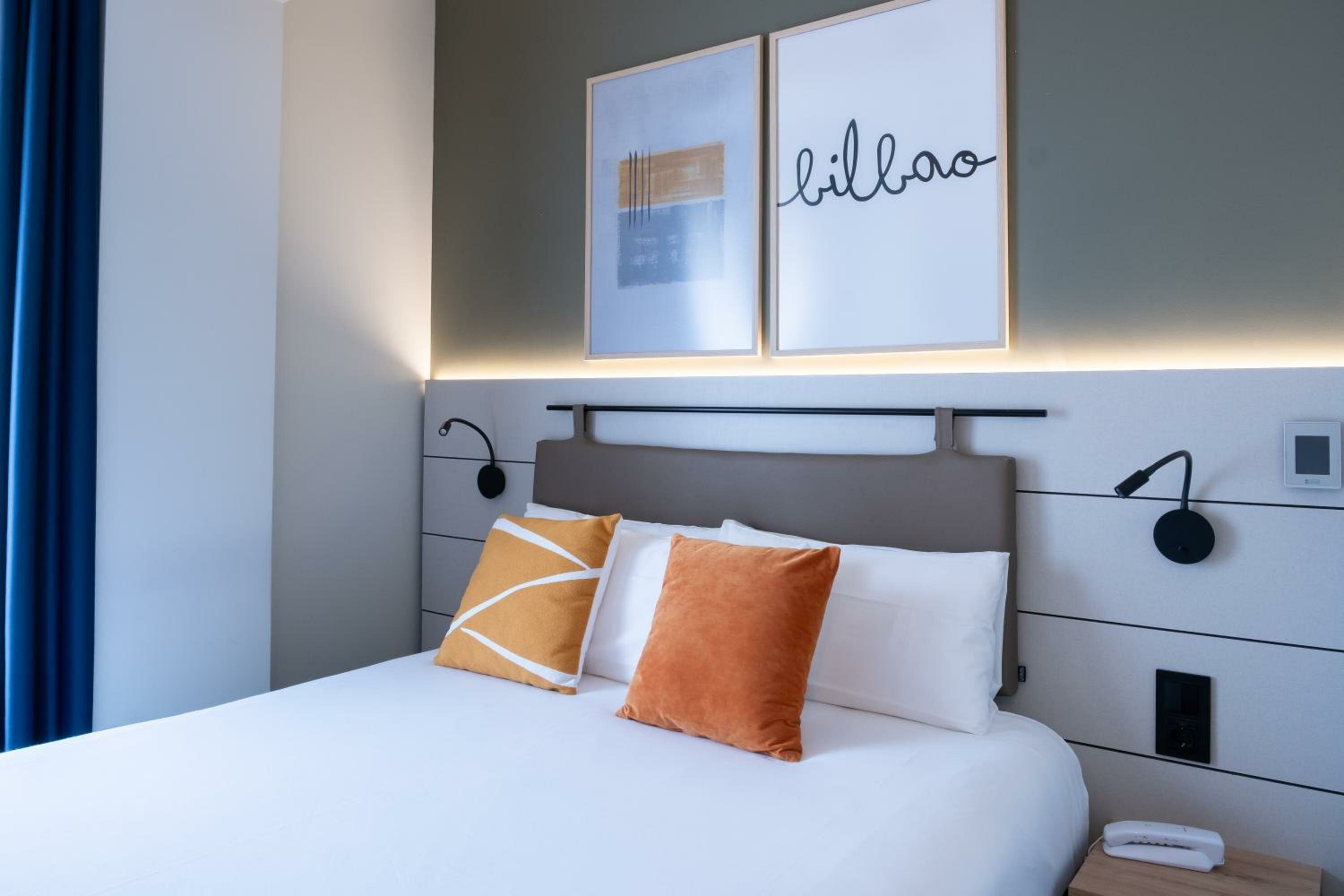 Small Double Room - Mobility Accessible