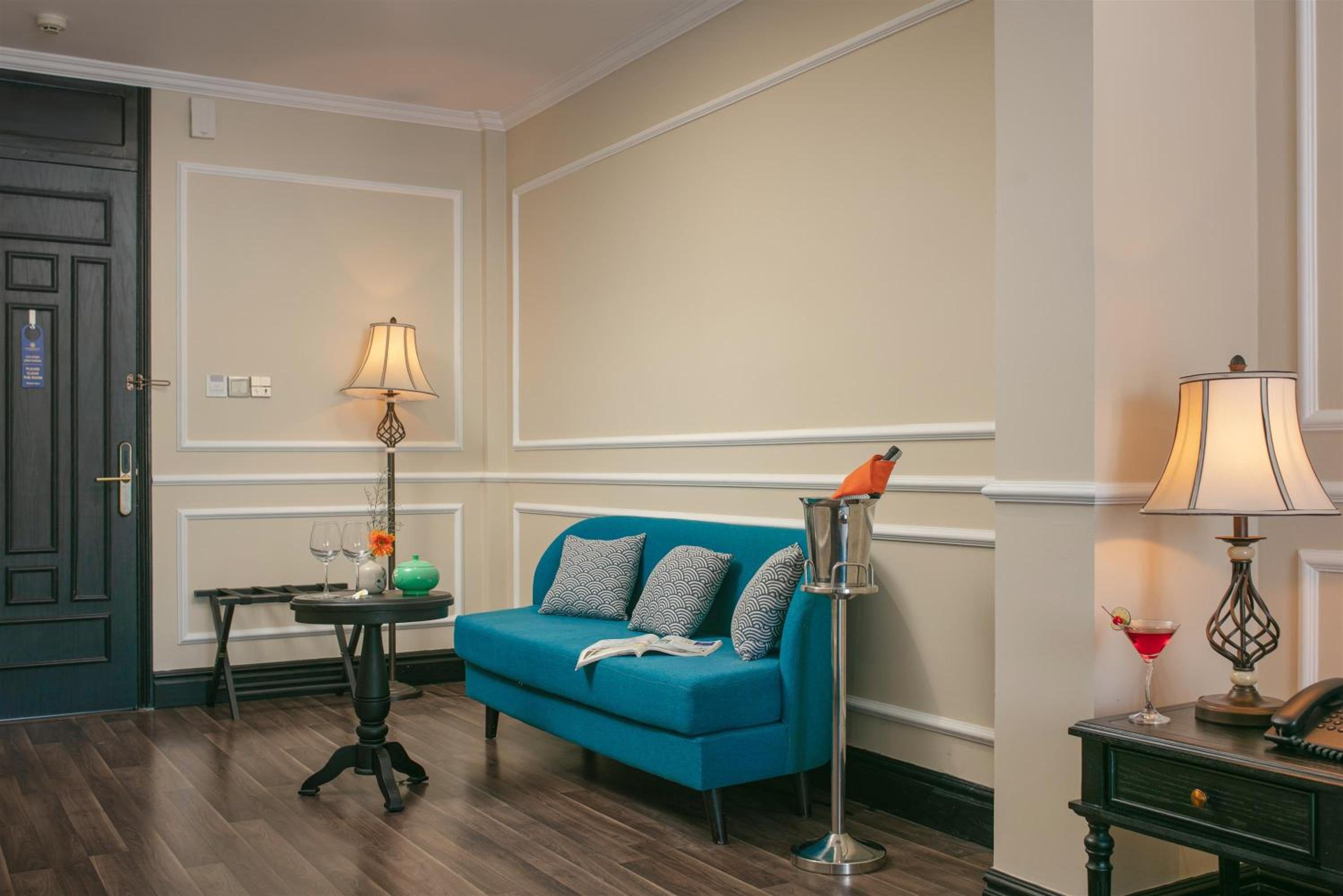 Suite Double/Twin With Balcony and Pool View