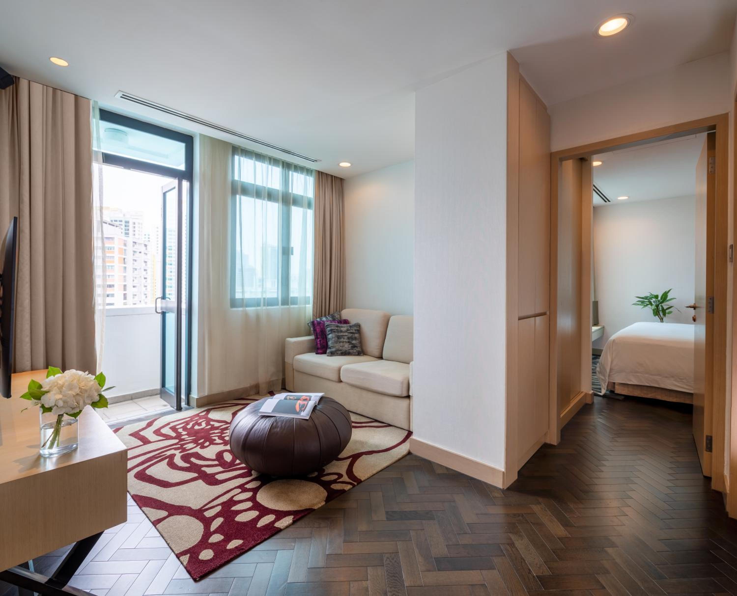 Deluxe One-Bedroom Apartment