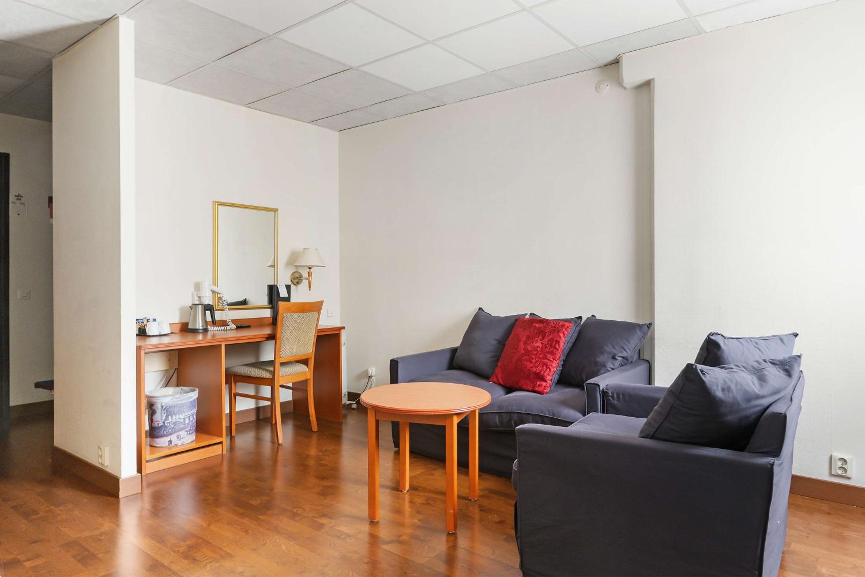 Family King Room with Sofa Bed