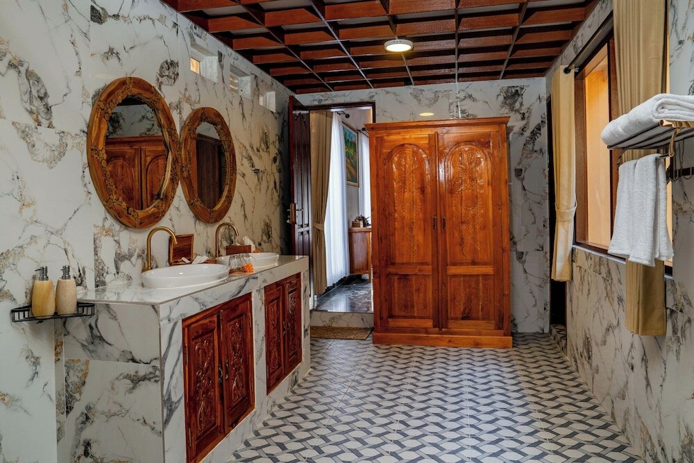 Grand Villa Campuhan with Private Pool and Valley View
