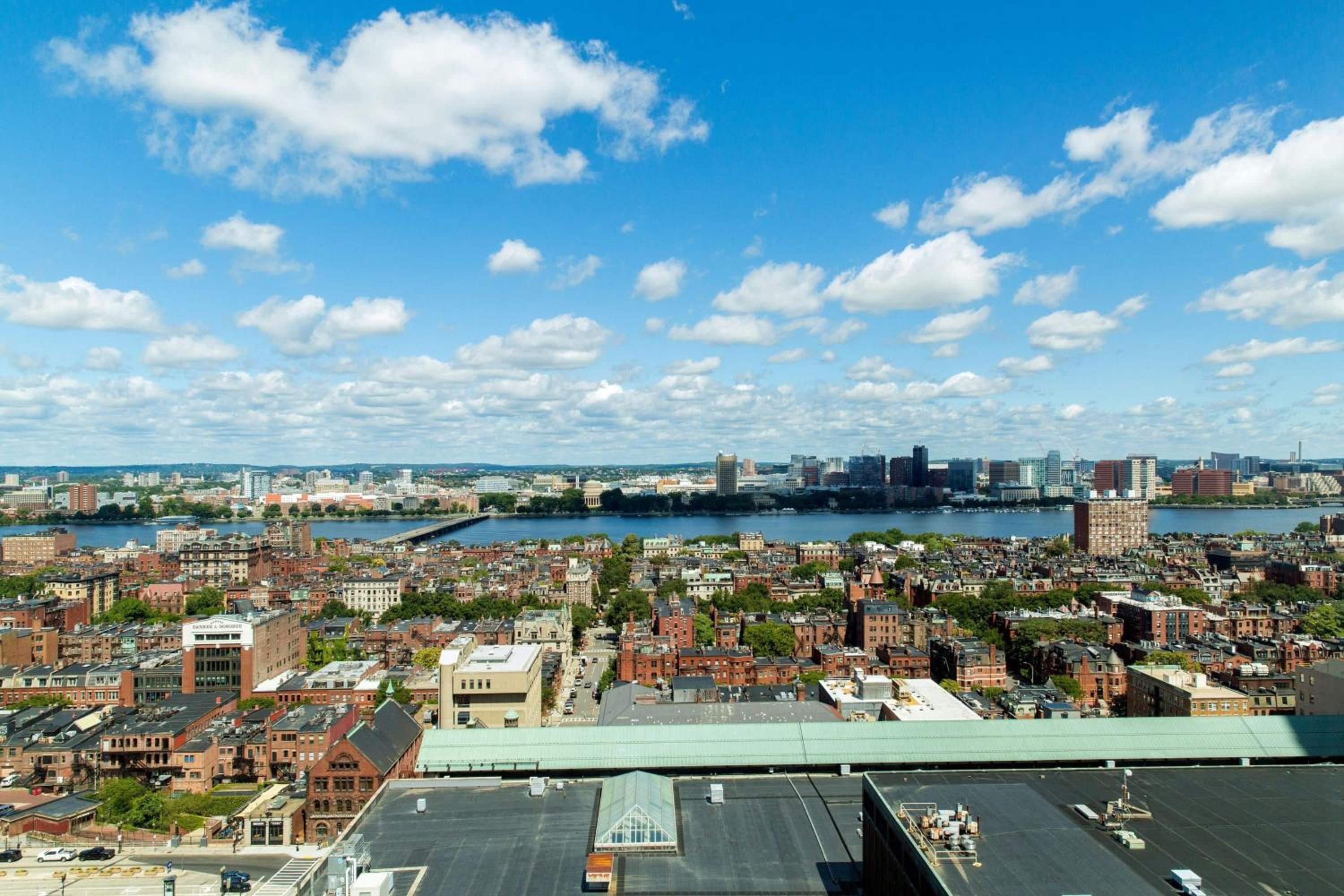 Premium King Room with Charles River View - Hearing Accessible