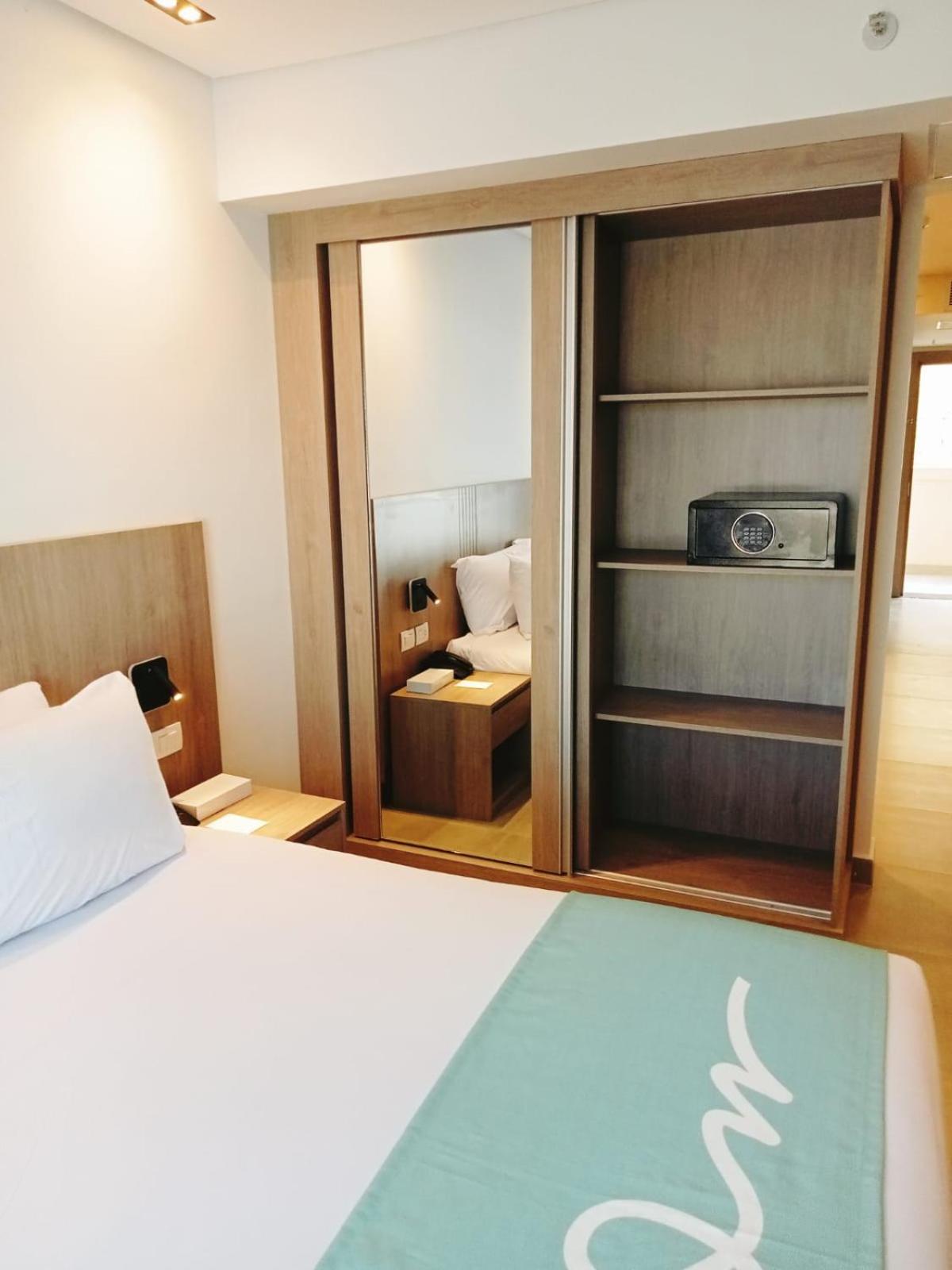 Family Bunk Bed Pool View