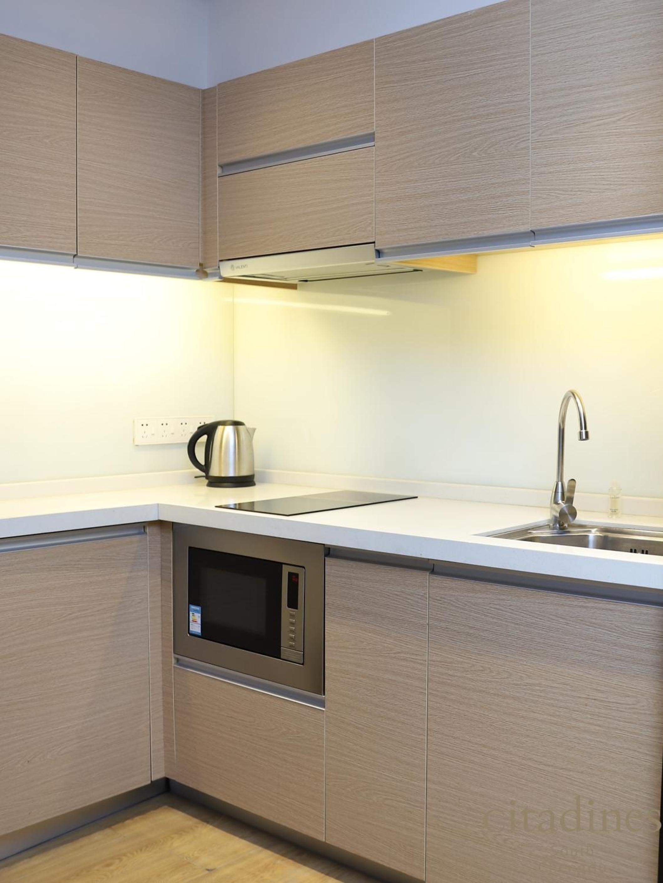 Deluxe One-Bedroom Apartment