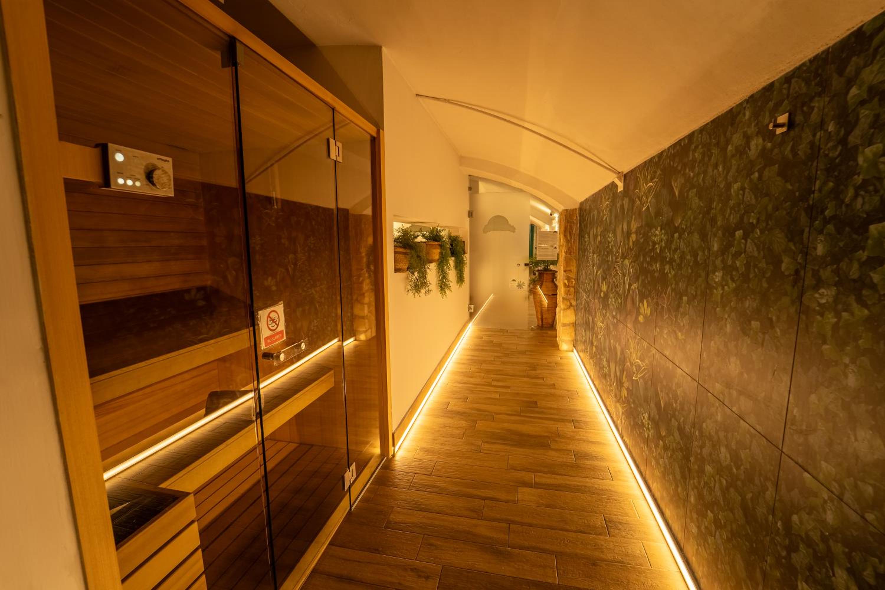 Double or Twin Room with Spa Access