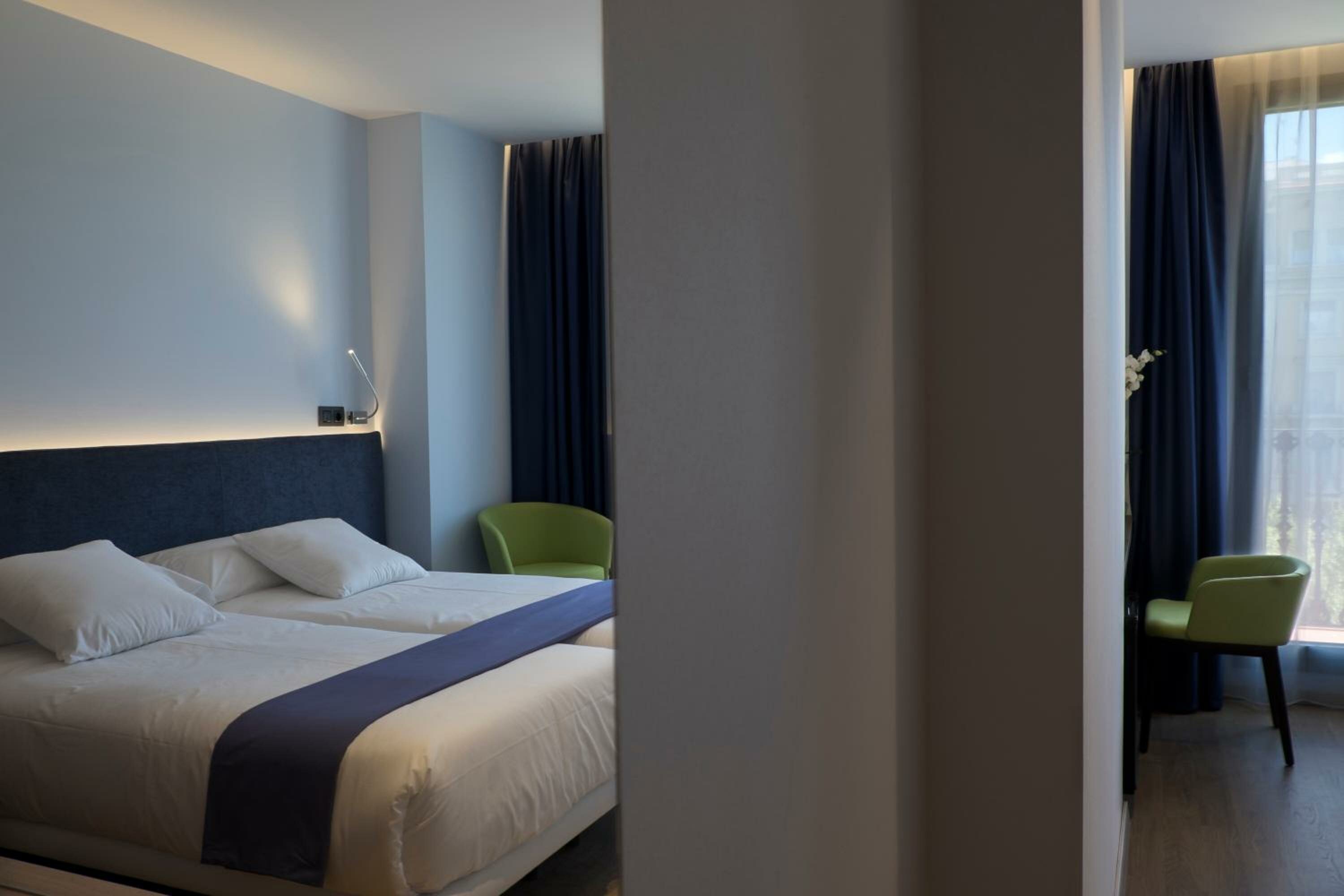 Twin Room with Balcony