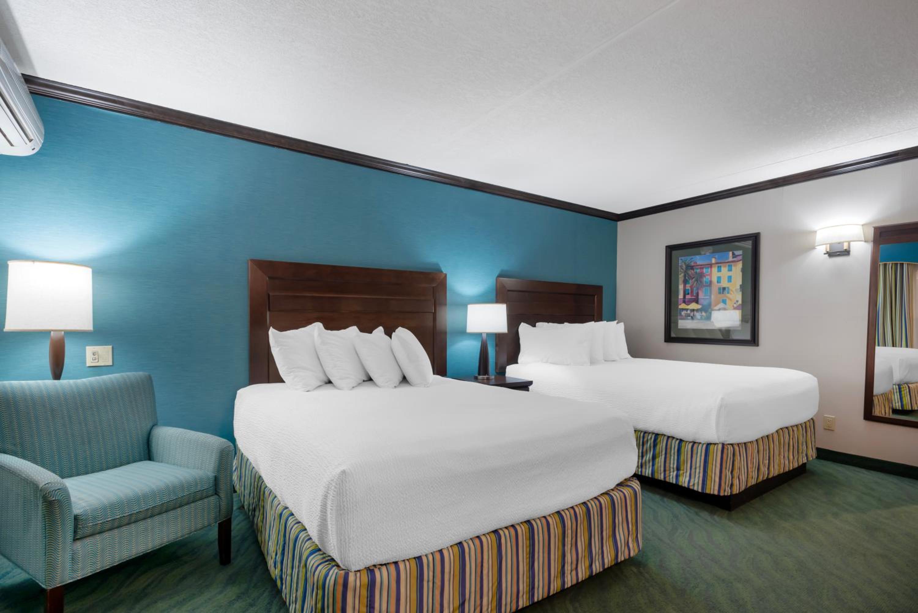 Queen Room with Two Queen Beds and Walk-In Shower - Poolside/Disability Access/Non-Smoking