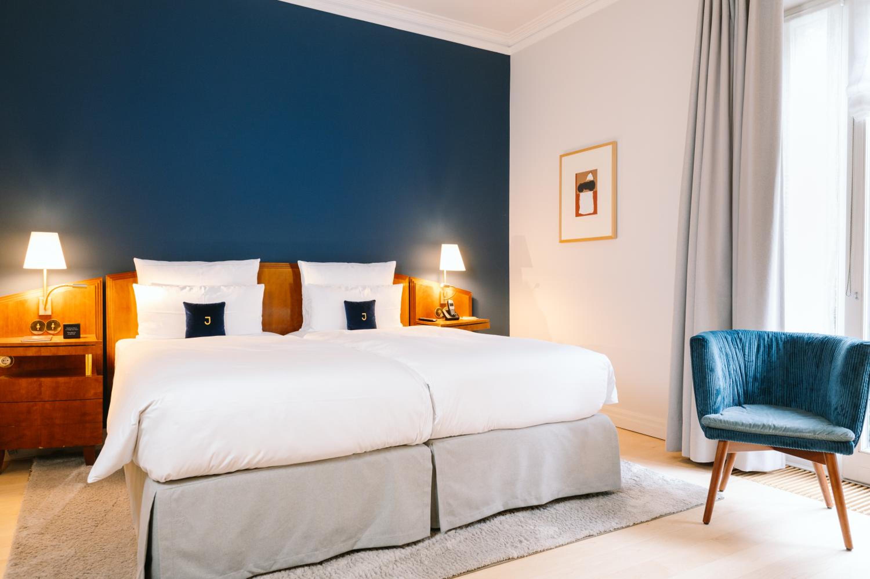 Standard Double Room with City View