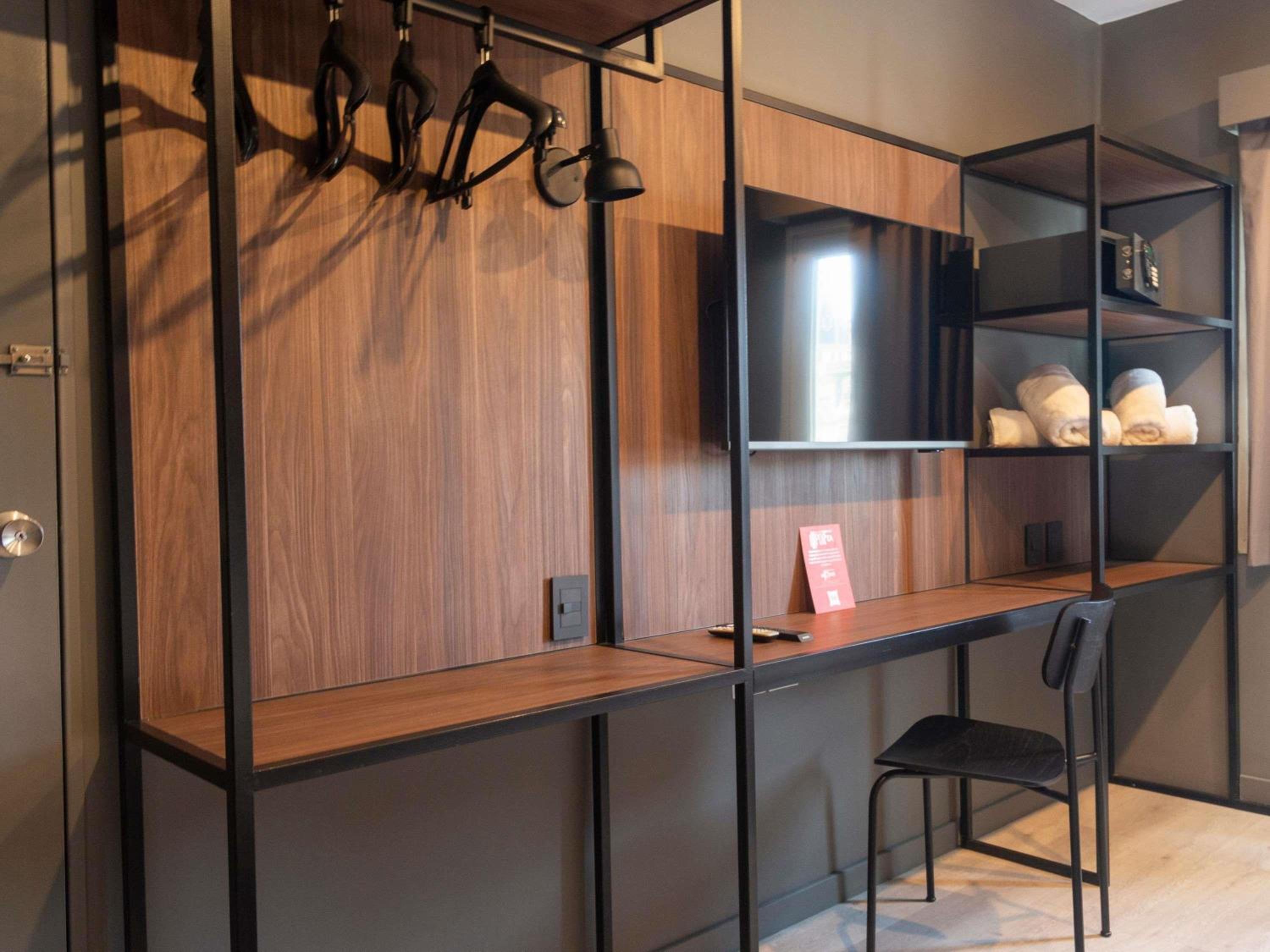 Standard Room with Four Single Beds