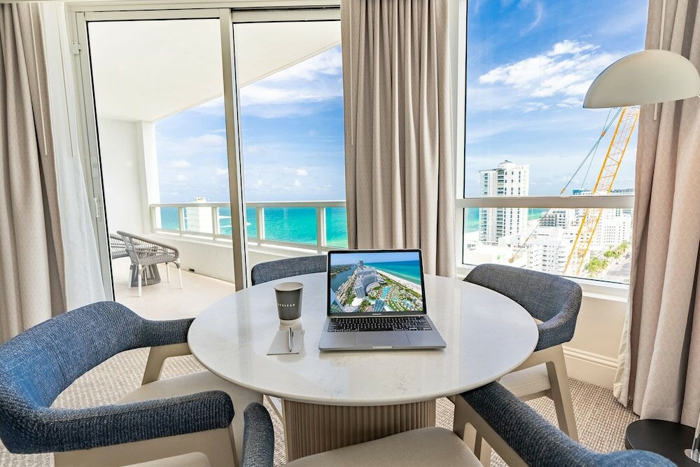 Junior Suite, 1 Bedroom, Kitchen, Partial Ocean View