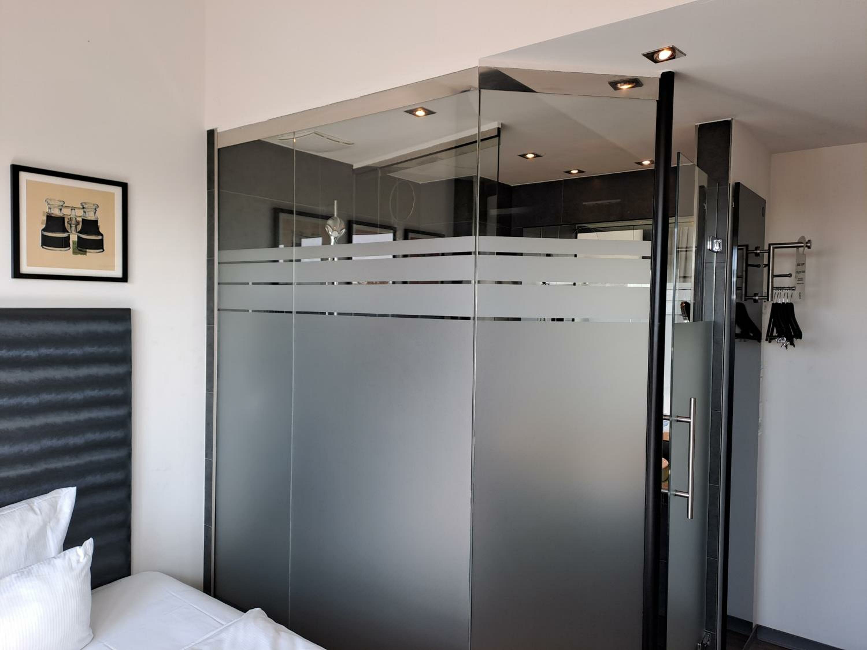 French Cozy Room with Balcony - Top Floor