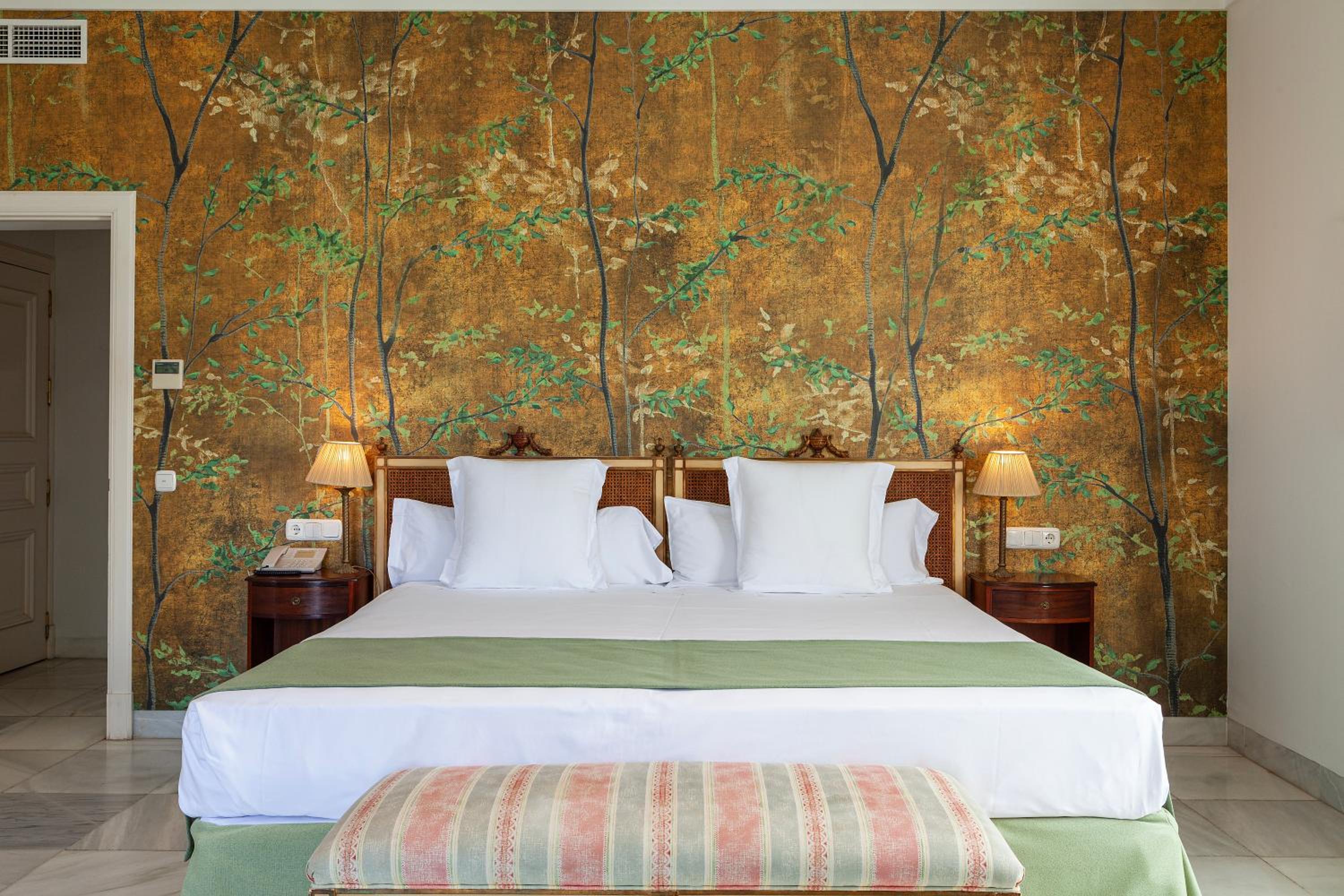 Junior Suite with Garden View