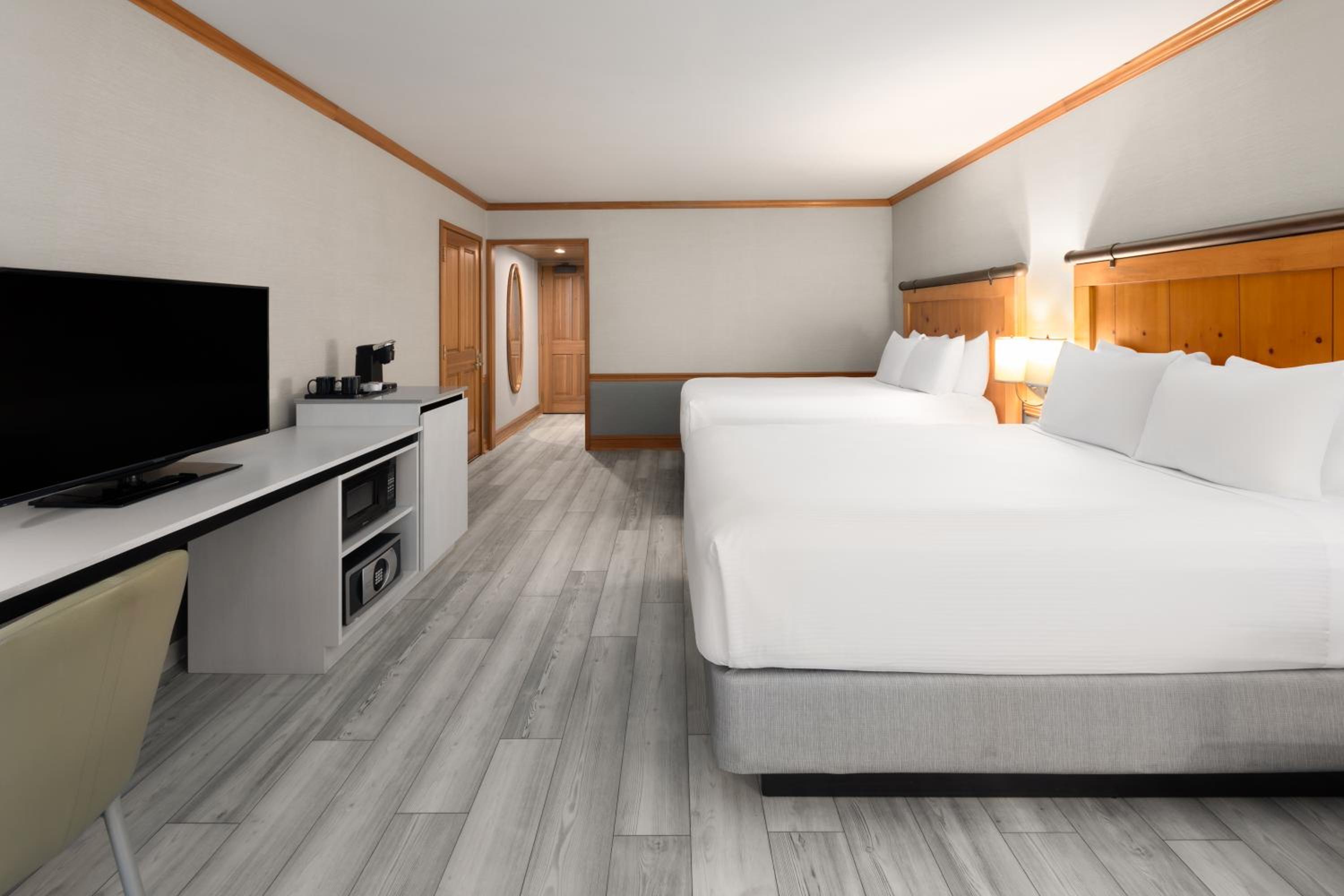 Queen Patio Room with Two Queen Beds - Non-Smoking