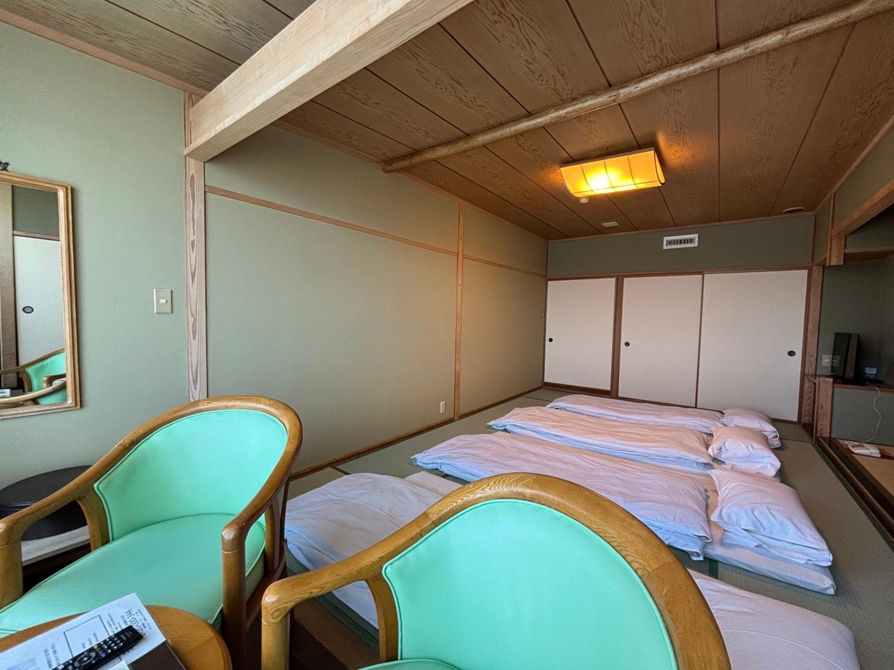Japanese-Style Room Ocean side Lower Floor - Smoking