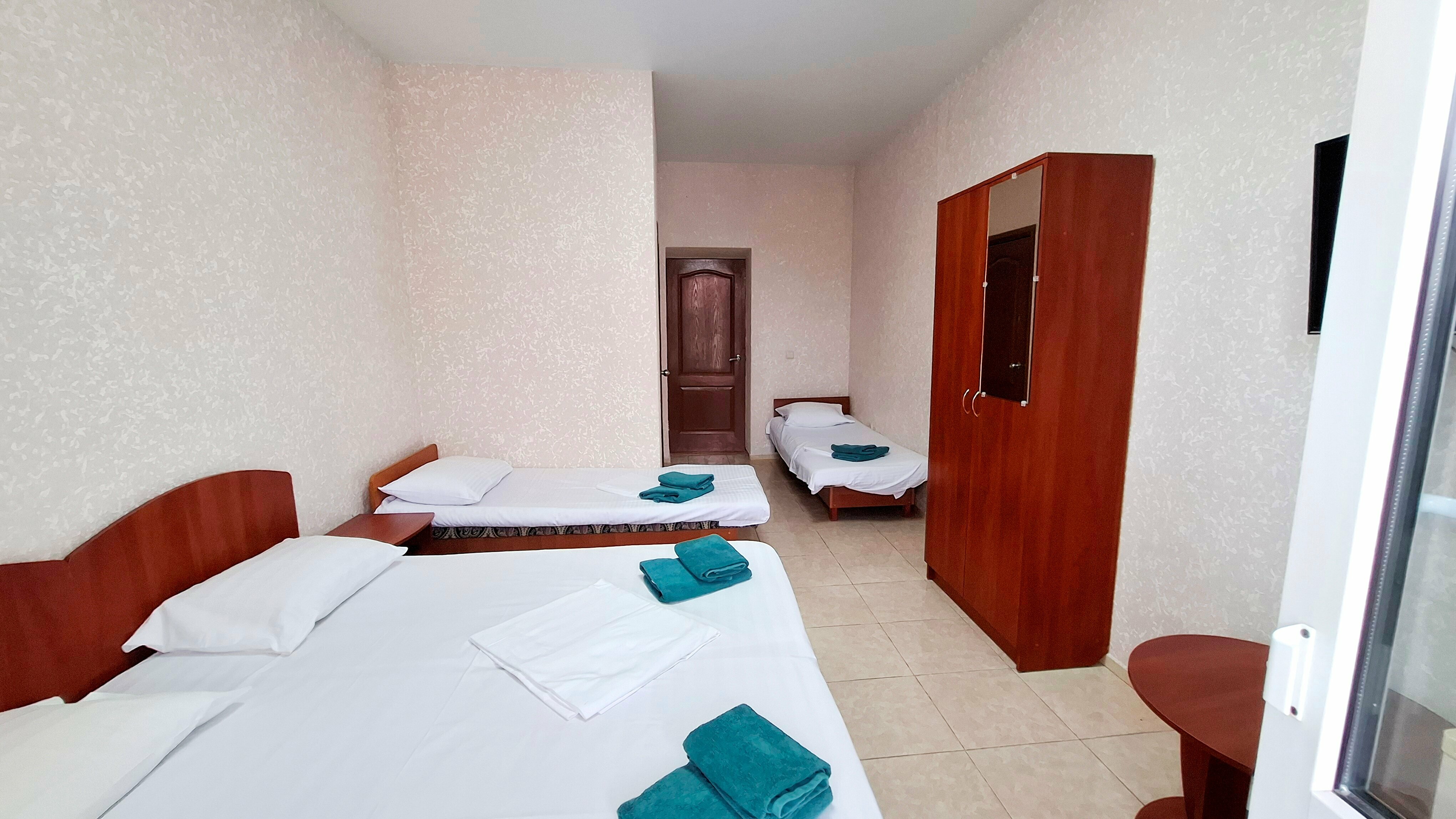 Четырехместный Стандарт с Террасой