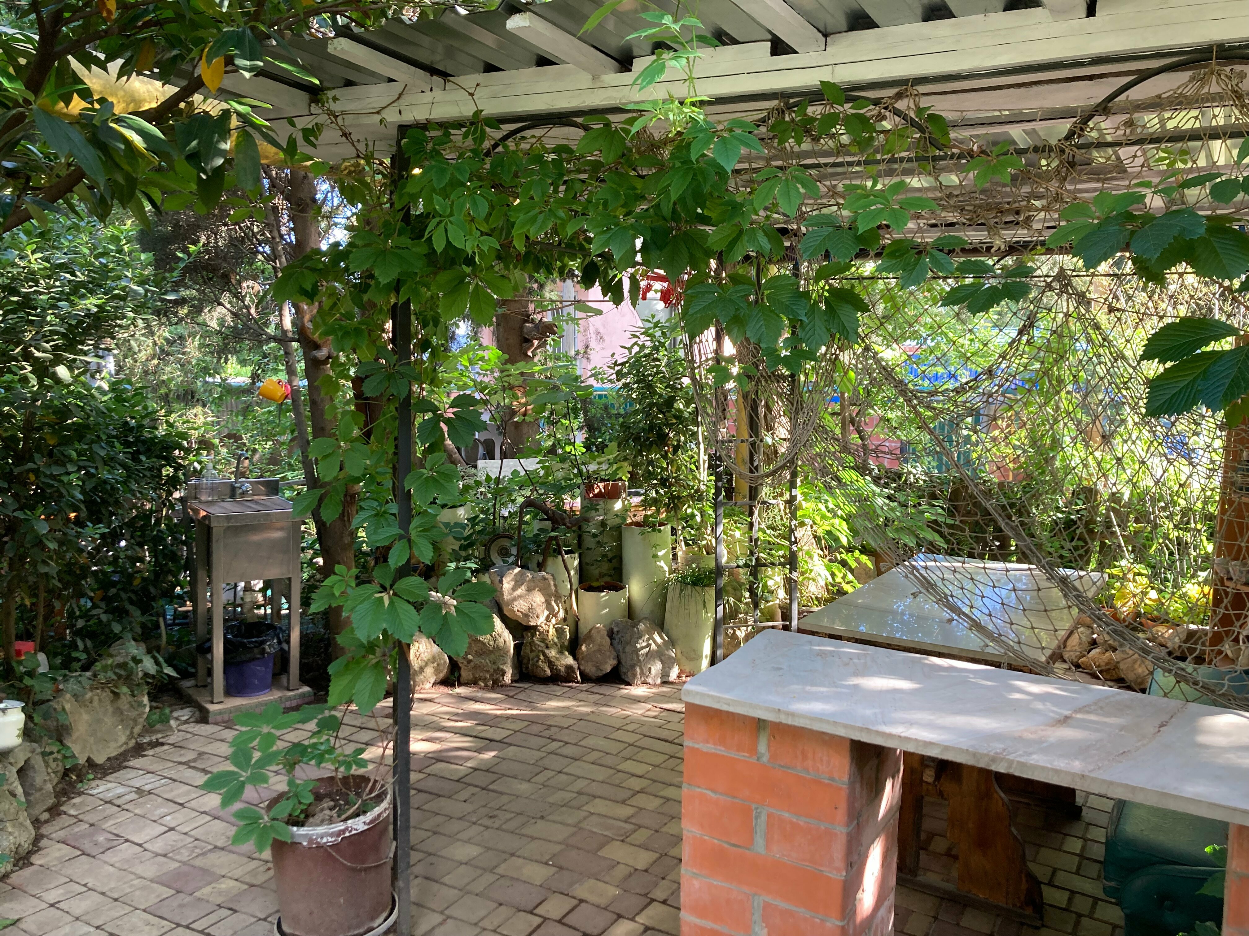 Семейный номер с собственным двориком