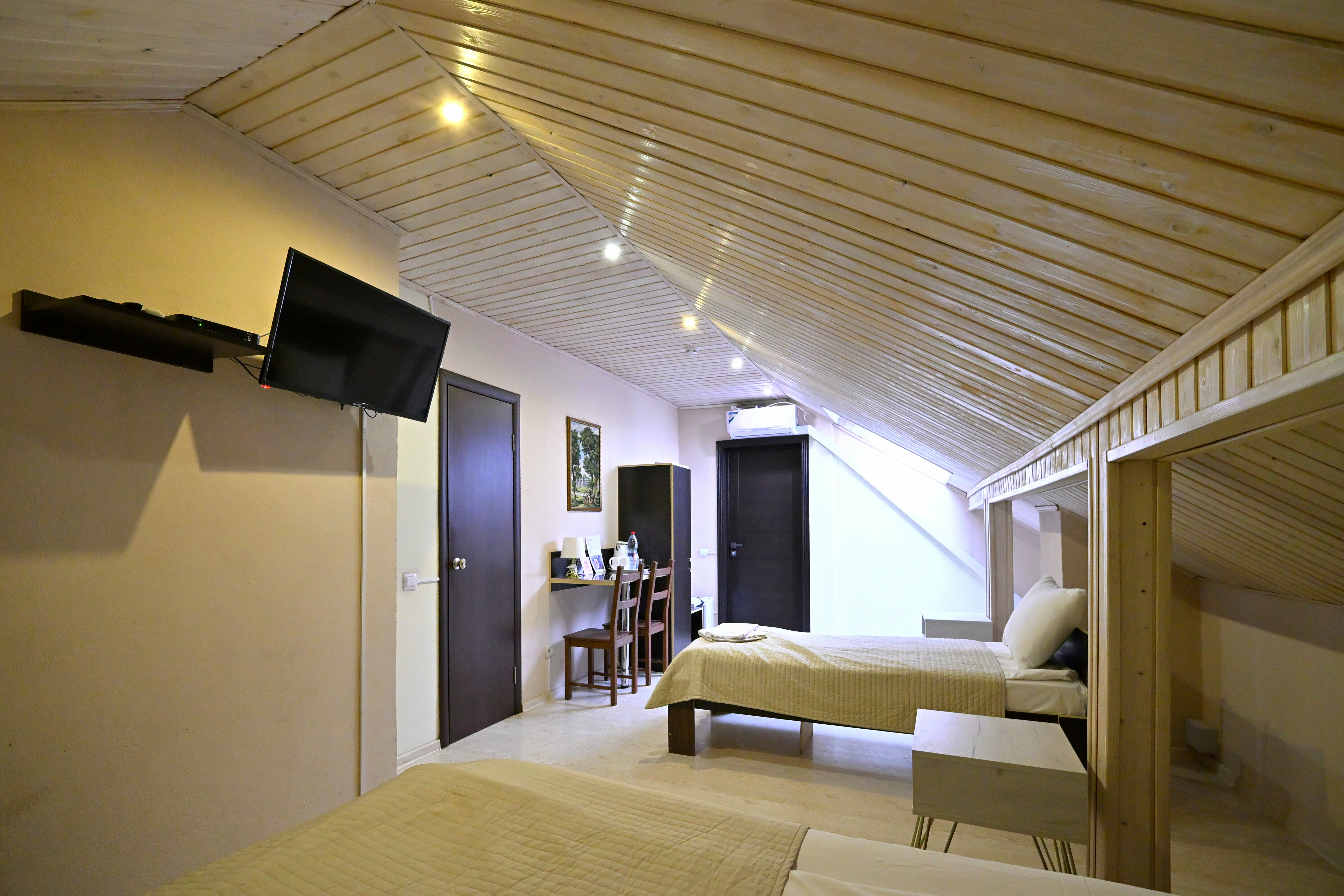 Бюджетный трехместный номер