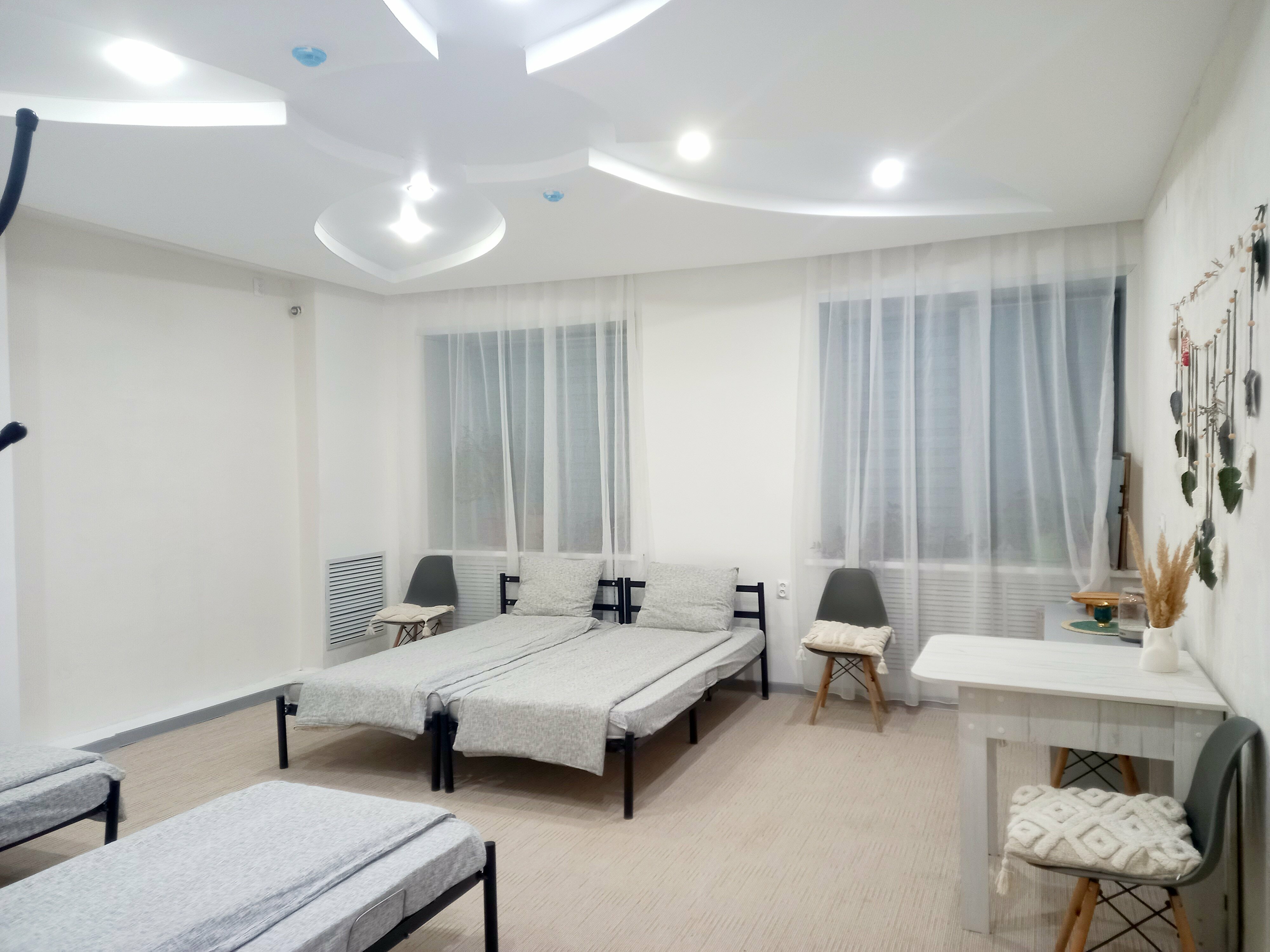 Студия вместимостью до 4 человек с односпальными кроватями