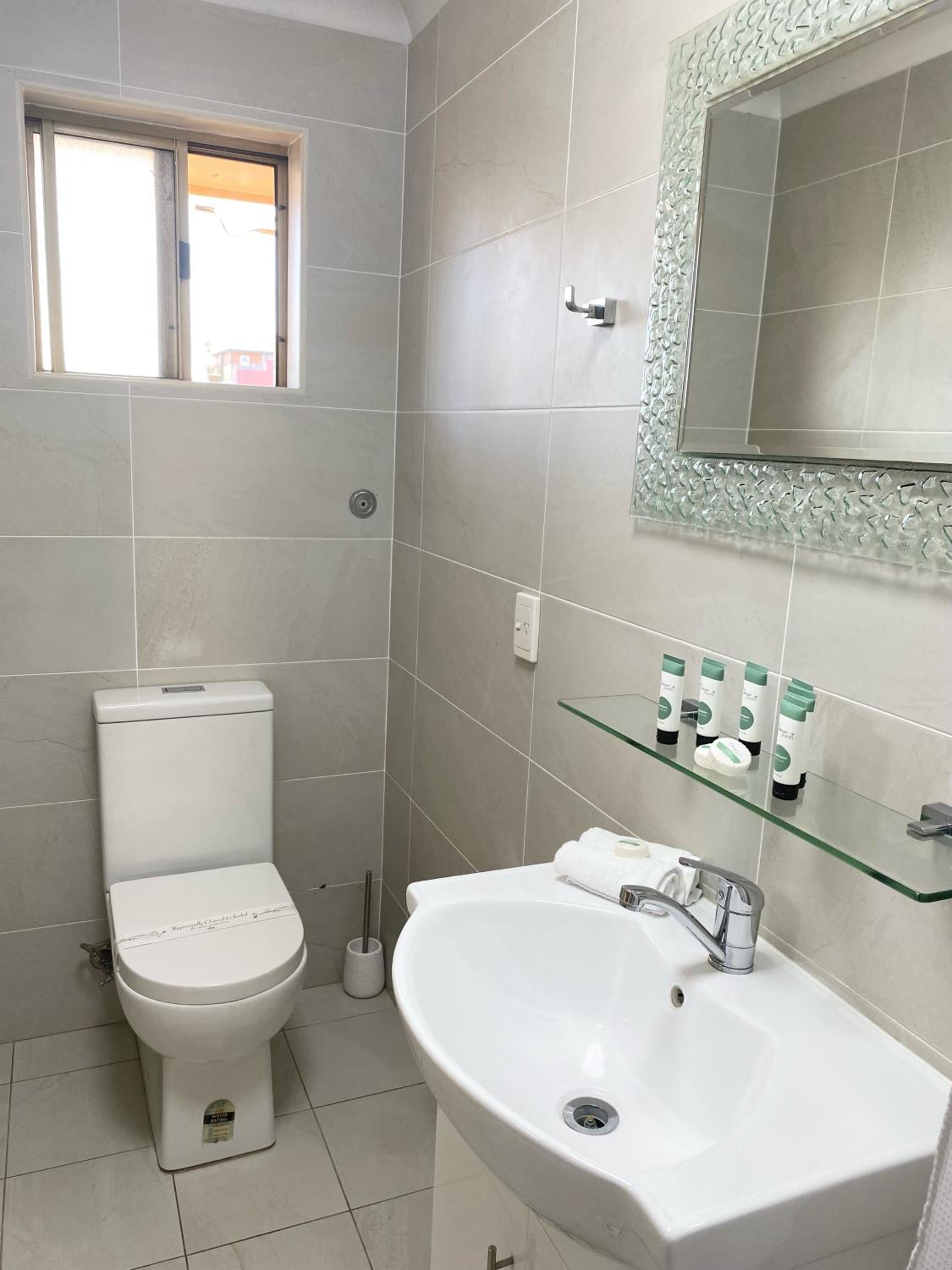 Twin Room (Non Pet-Friendly)