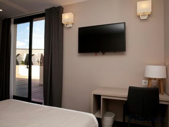 Superior Double Room with Balcony