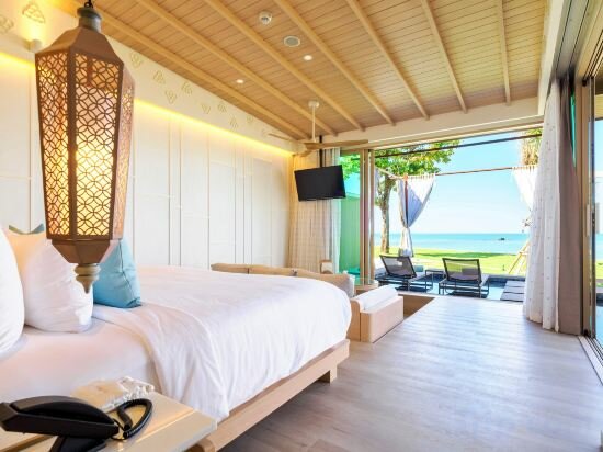 Seafront Pool Villa In Love