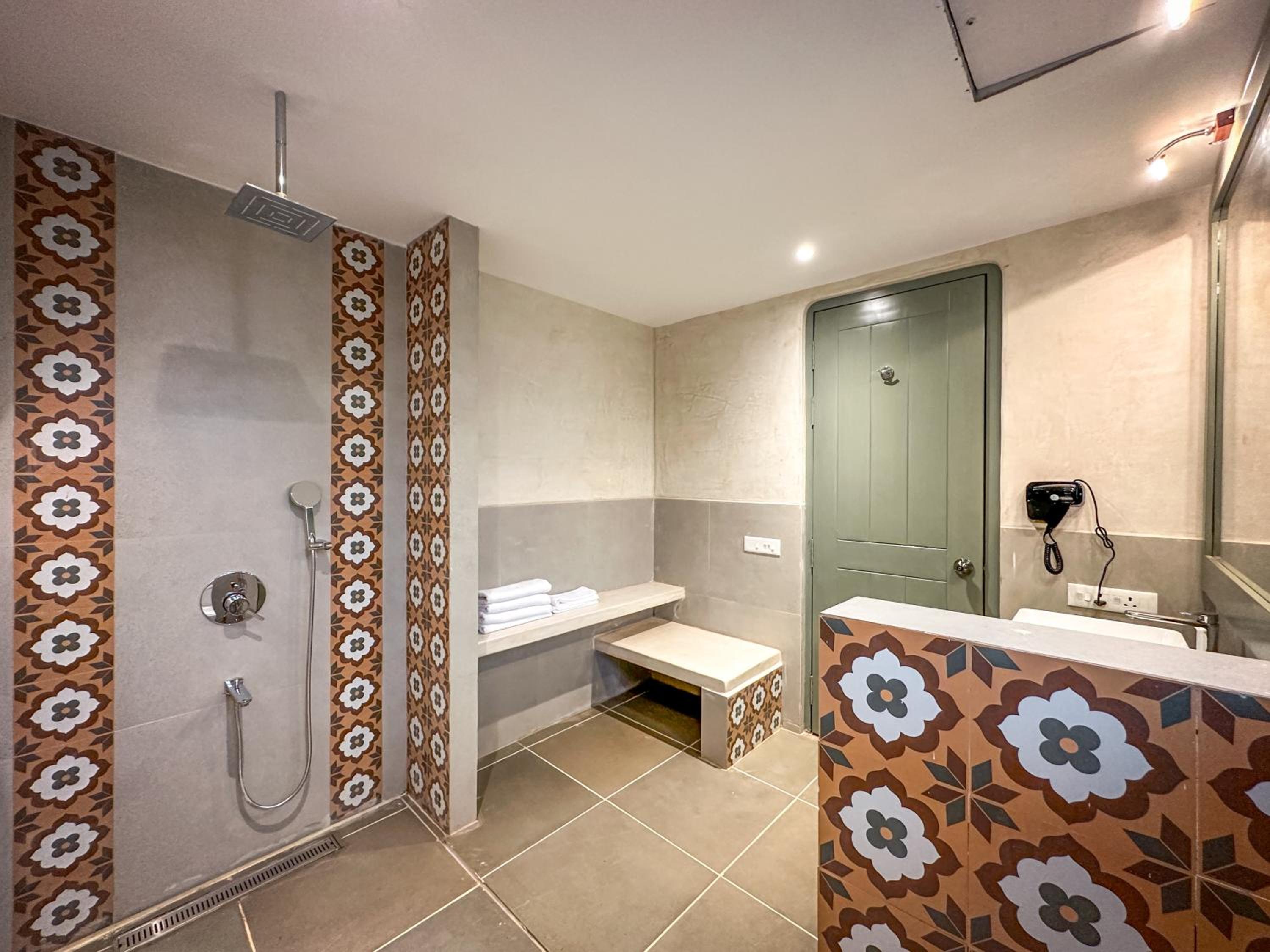 Heritage Room (with complimentary Kayaking and 20% off on Massage session)