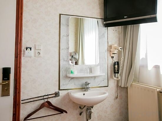 Single Room with Shared Shower and Toilet