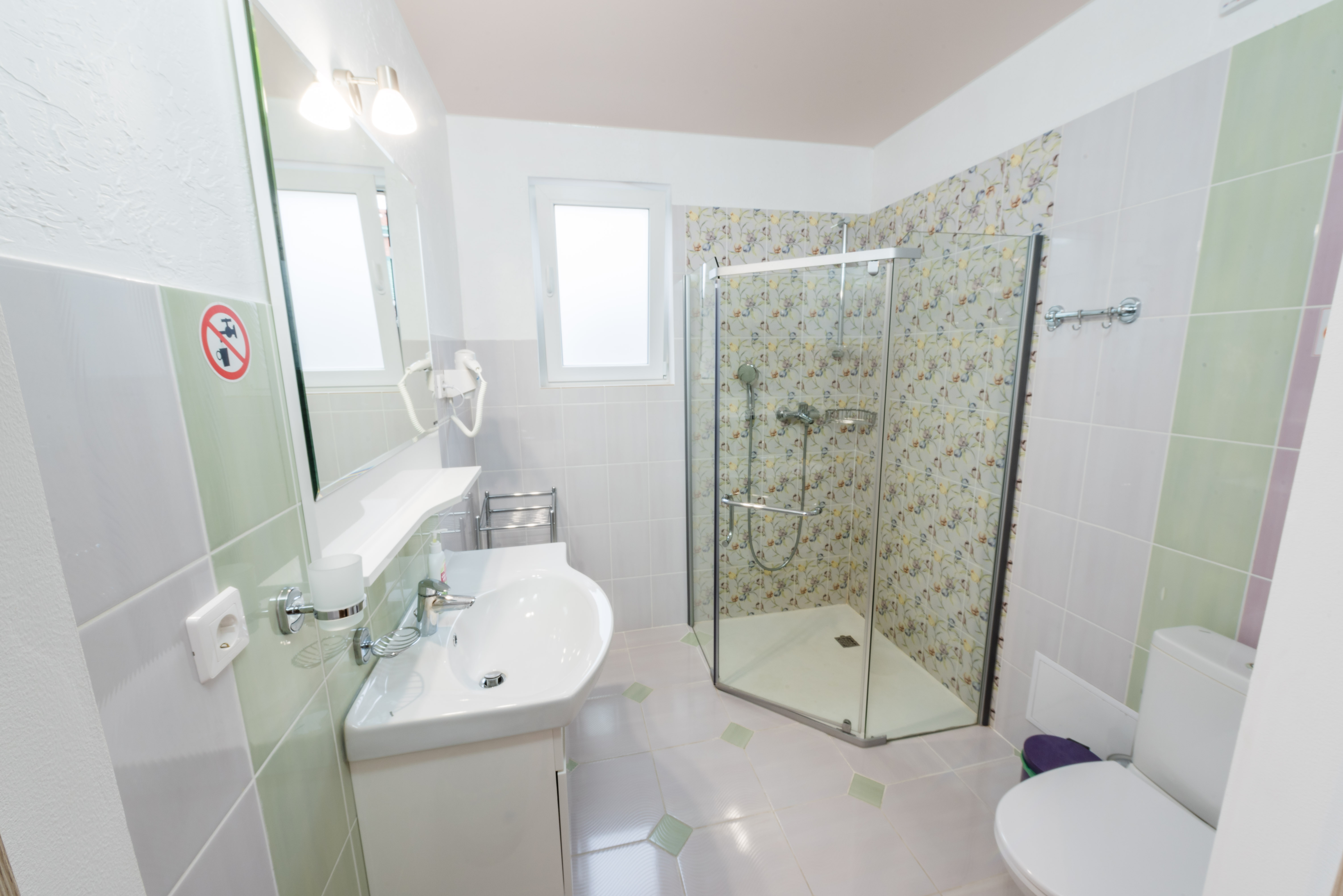 Трехместный номер с балконом