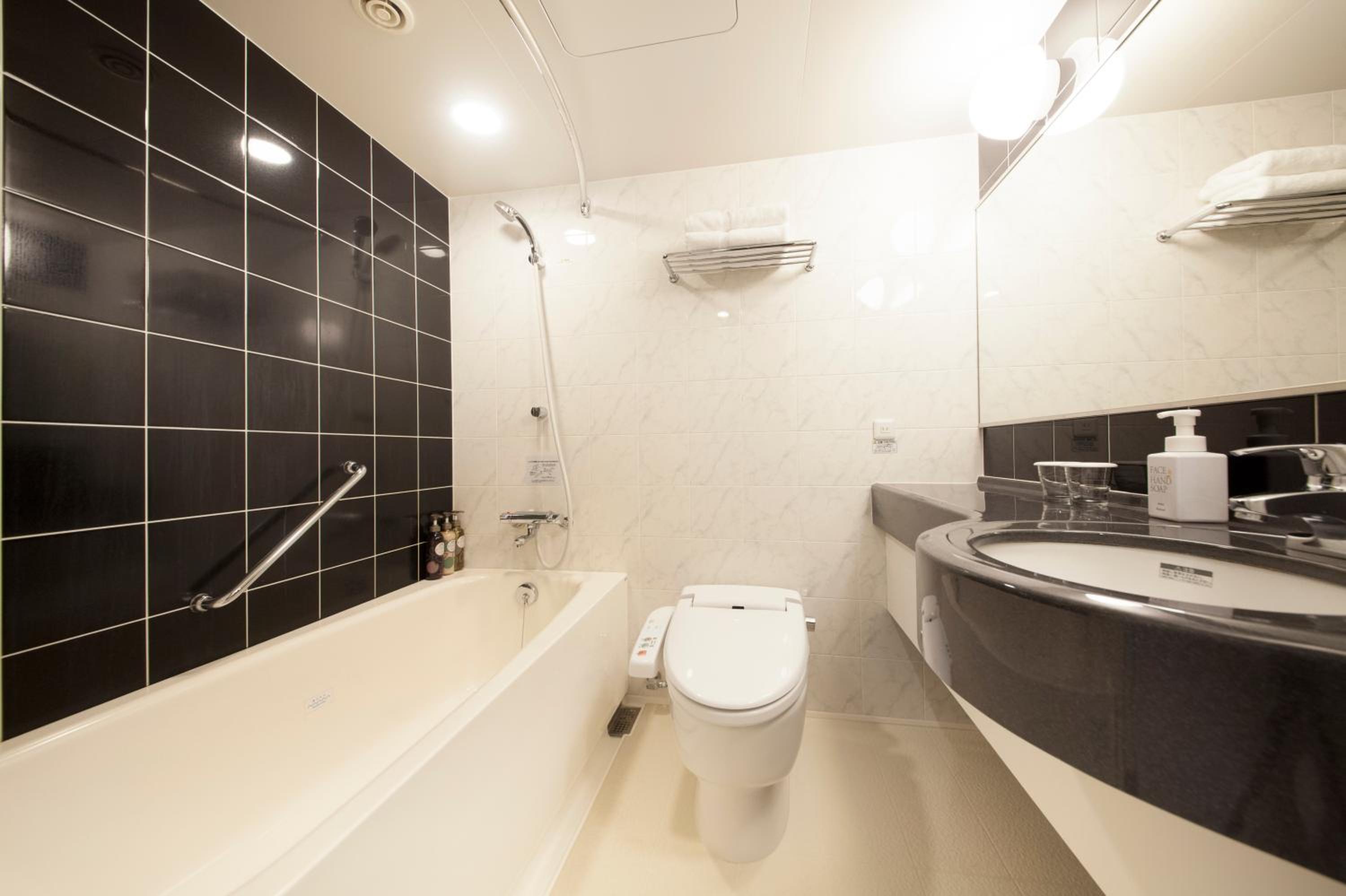 Premier Twin Room - Non-Smoking