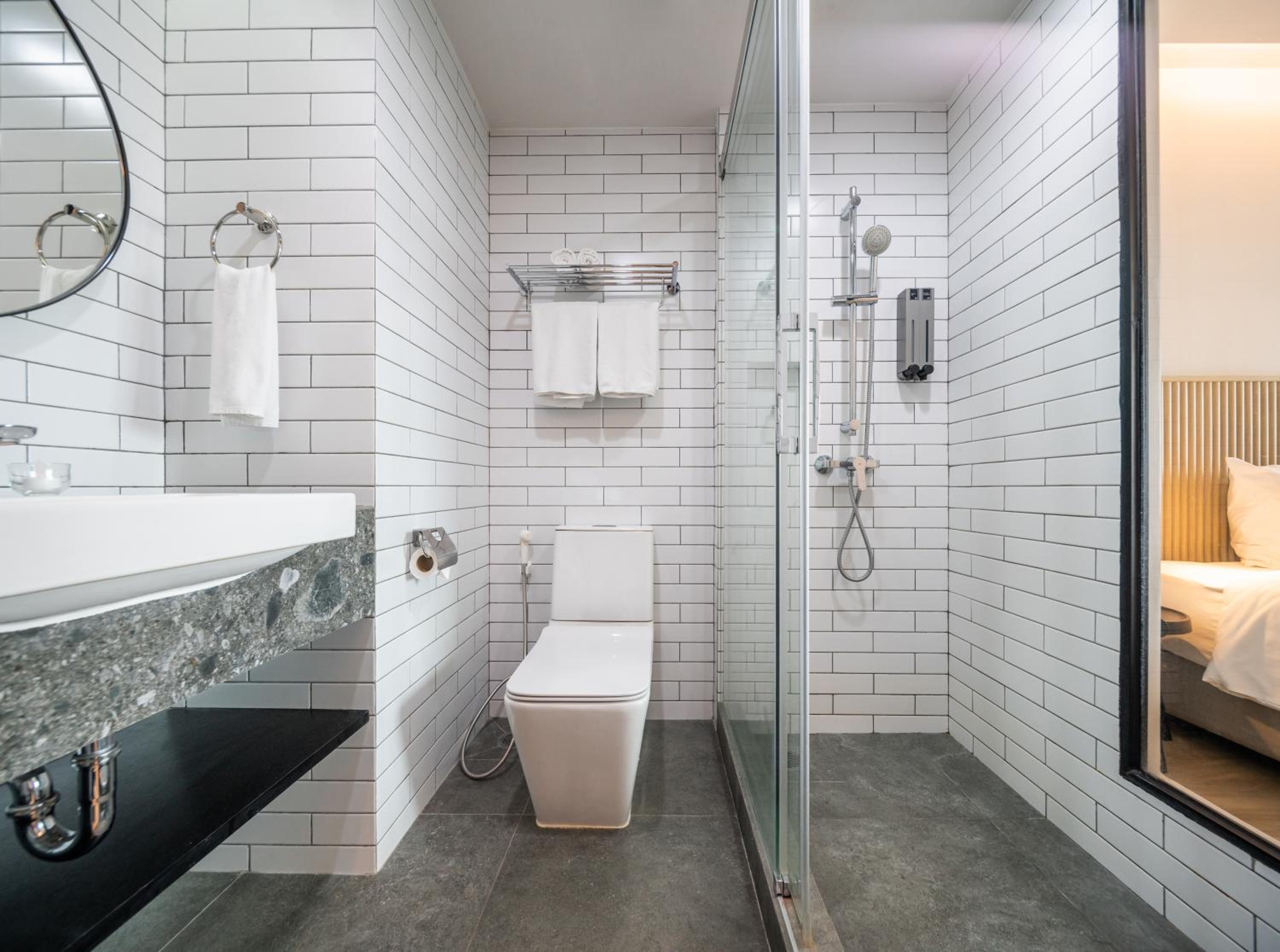 Escape Pano with Balcony