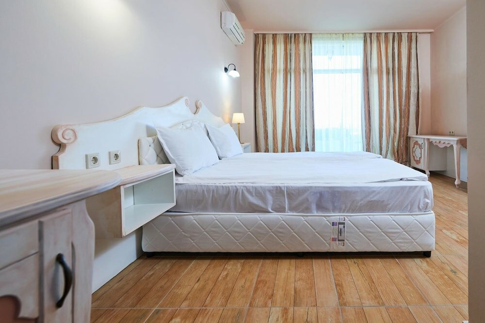 Two Bedroom Apartment Sea View