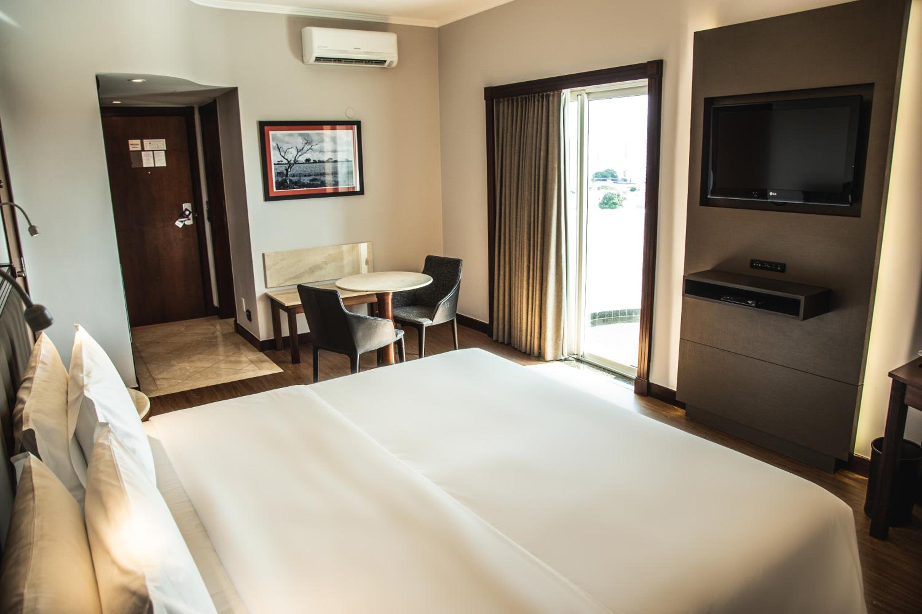 Superior Apartment with King Bed