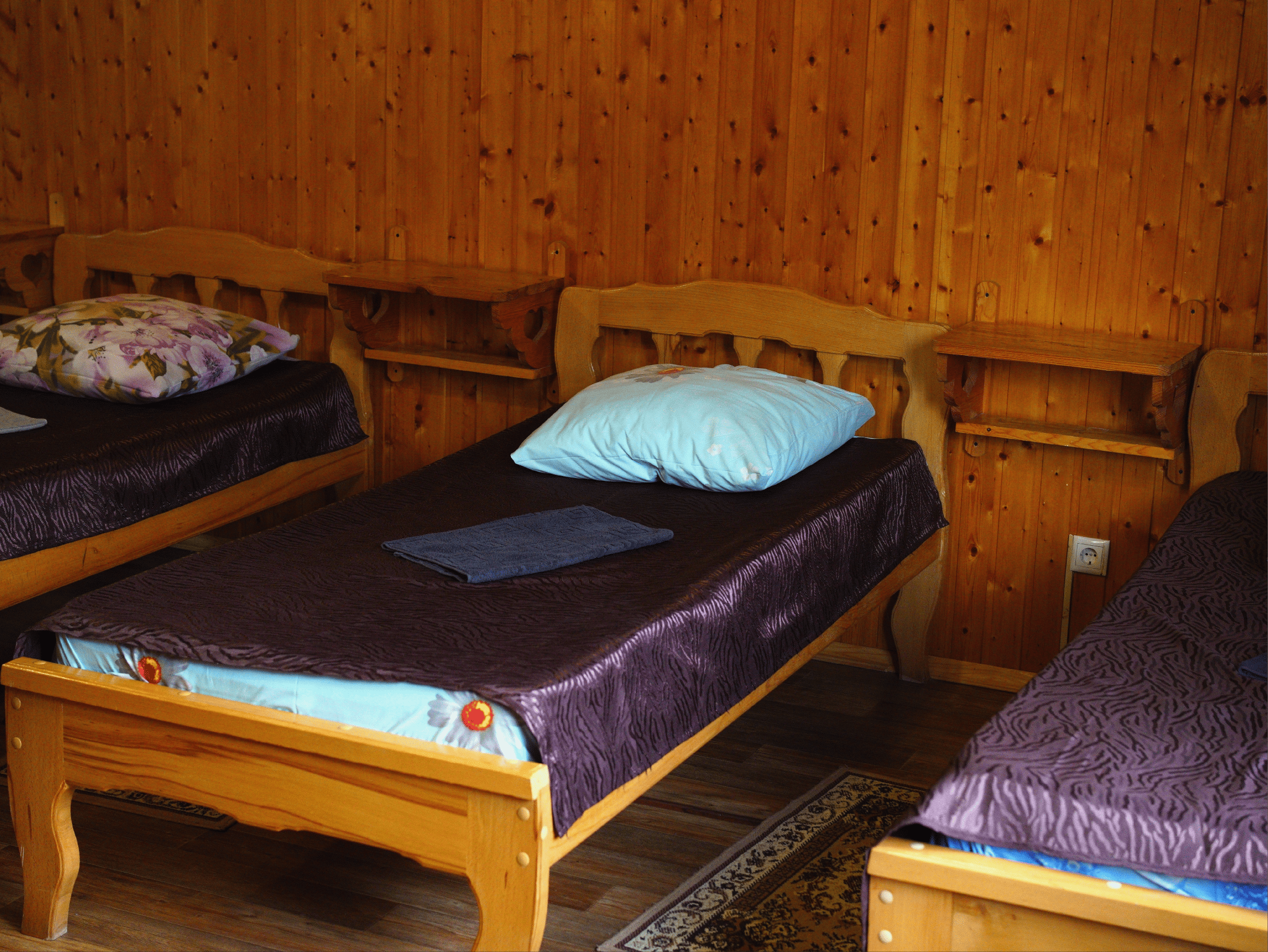 Шестиместный номер с раздельными кроватями