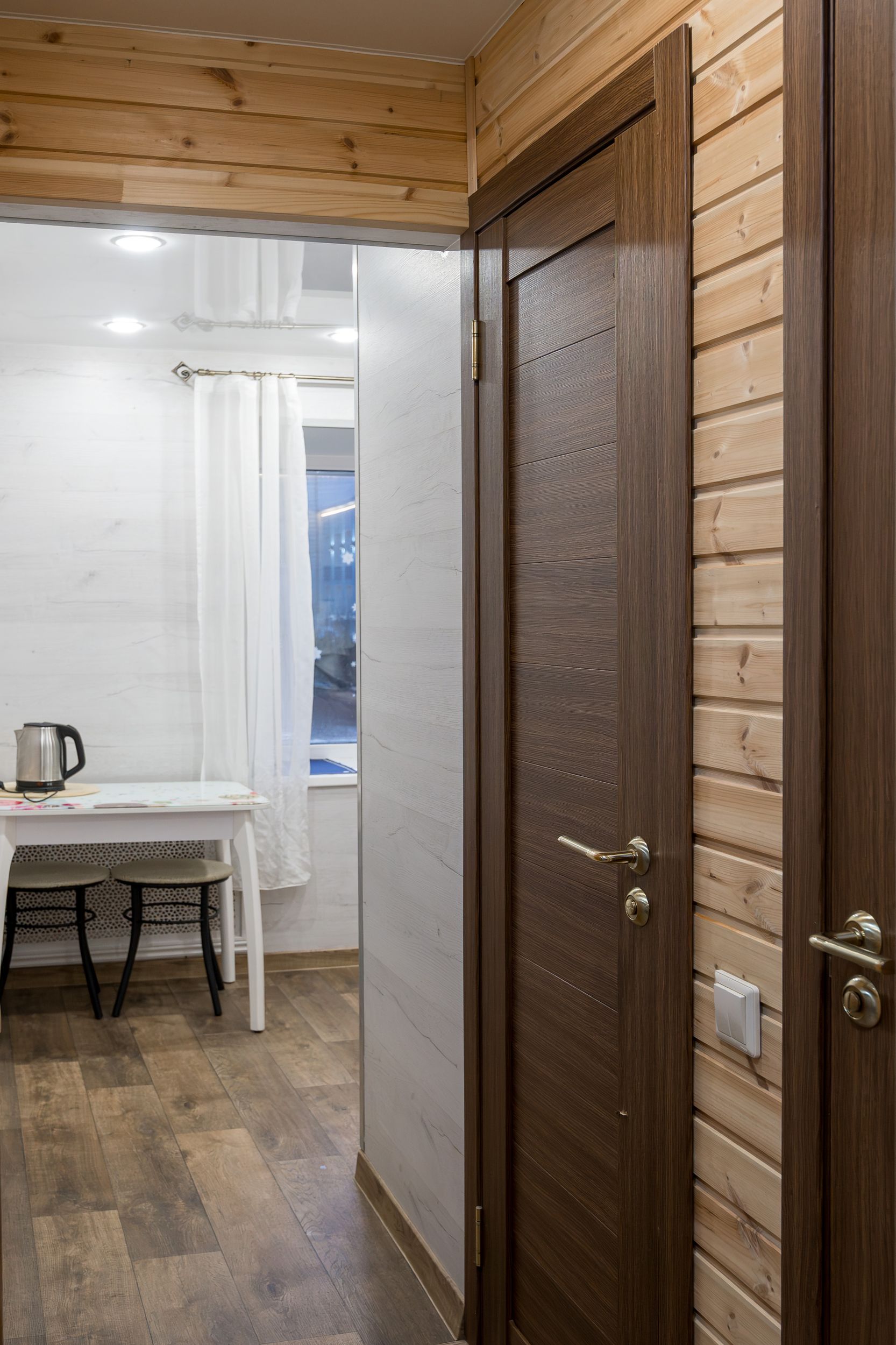 Стандартный номер с 2 односпальными кроватями и диваном