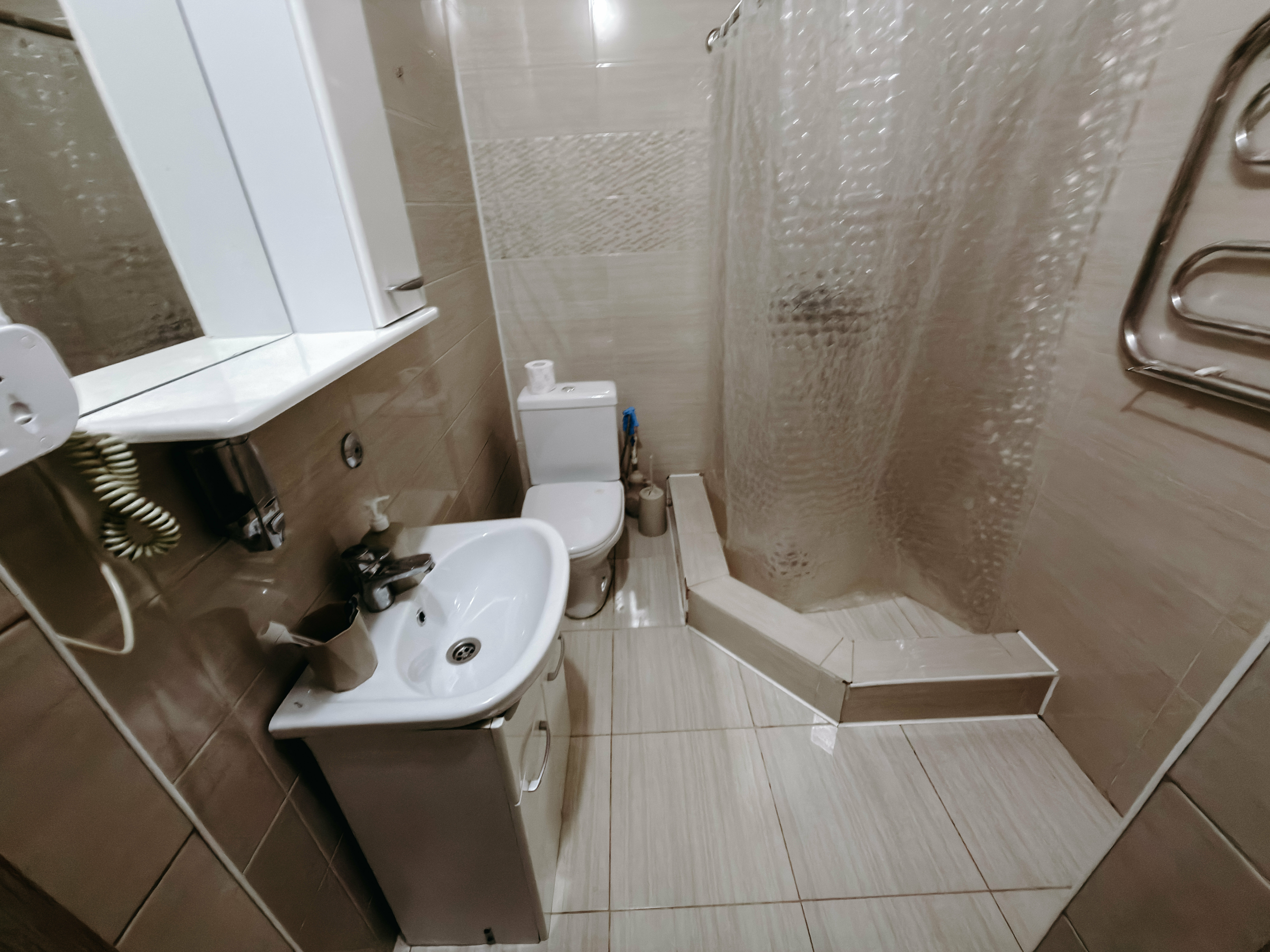 Четырехместный с 1 двуспальной и 2мя односпальными