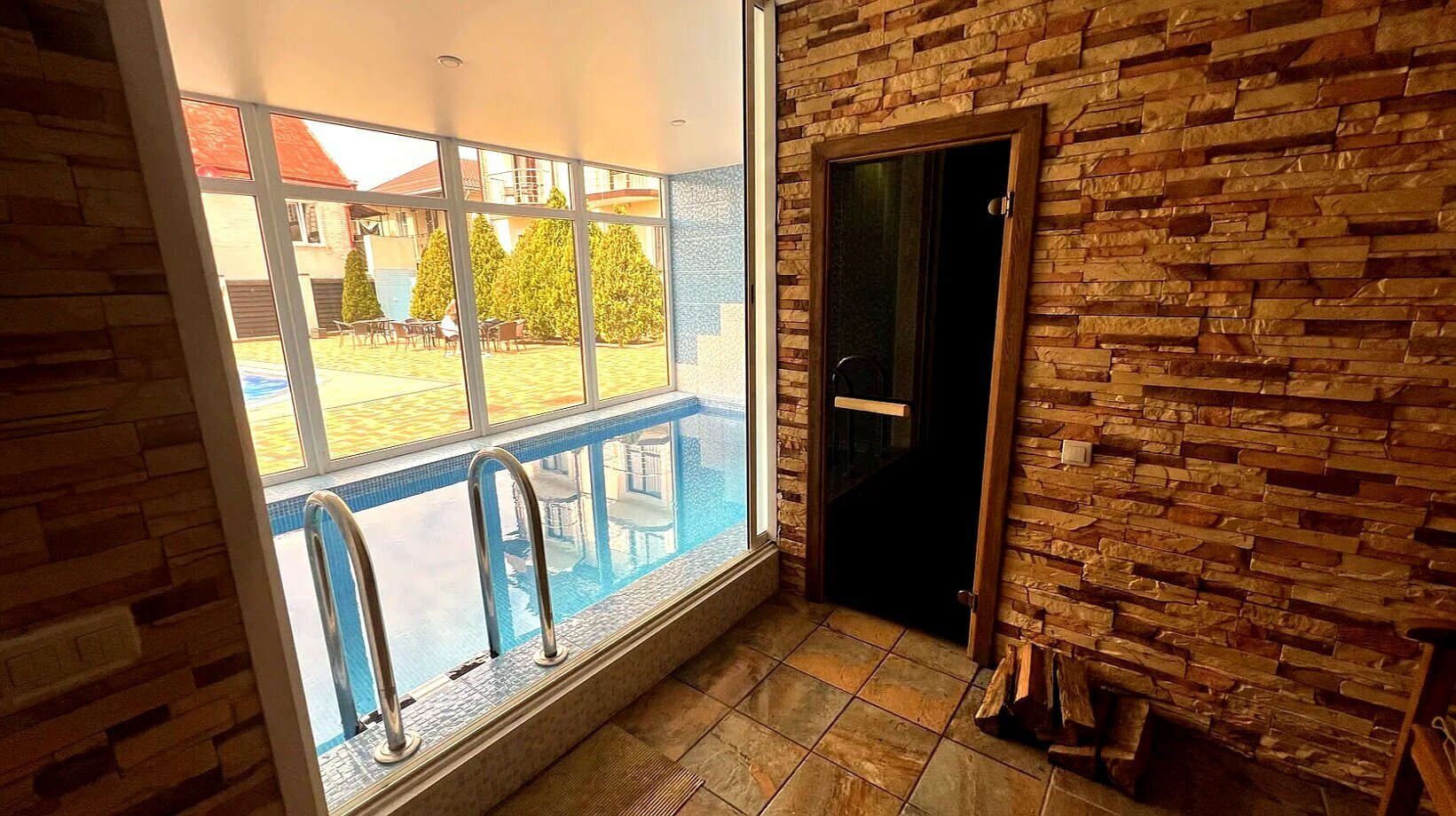 Коттедж с баней