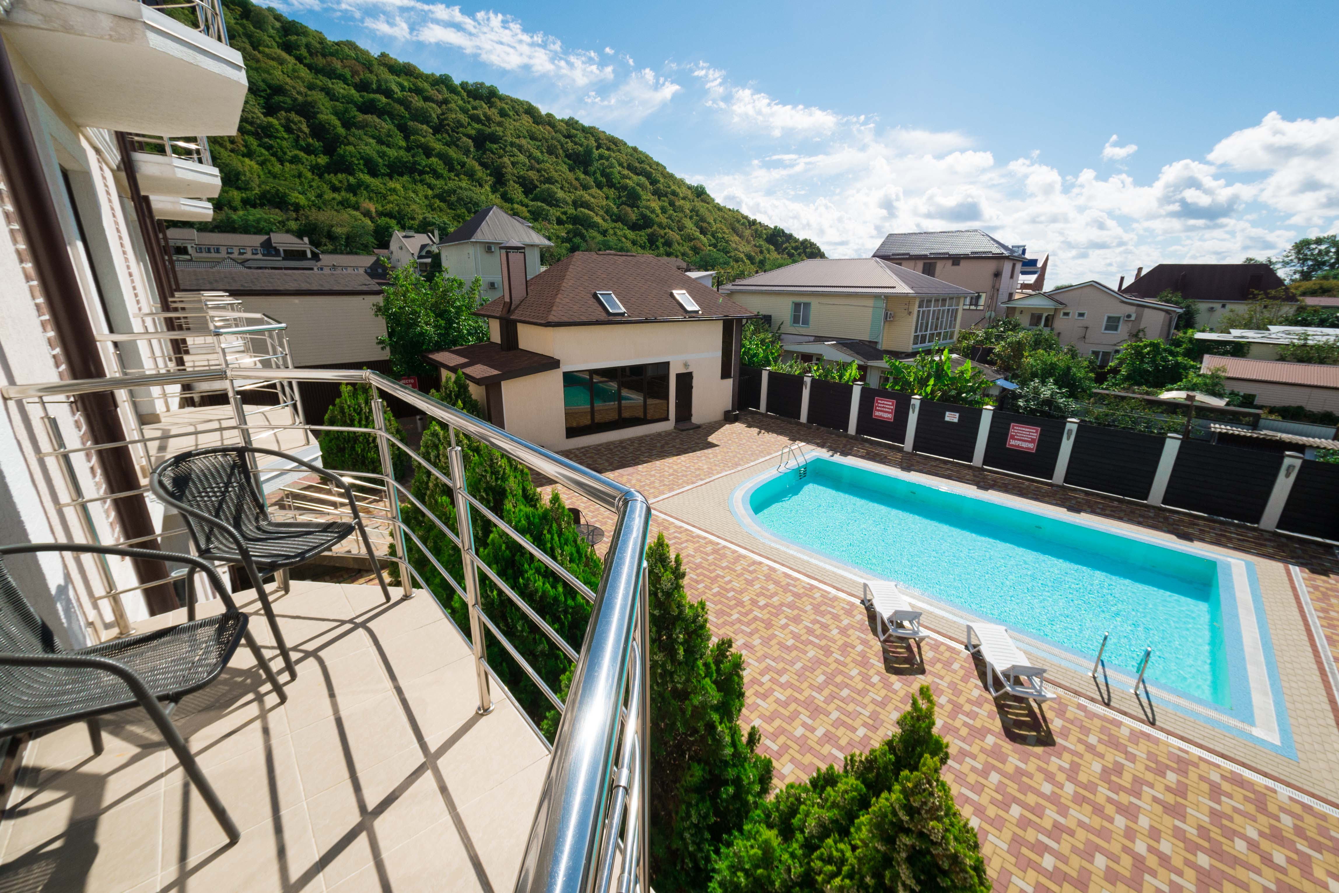 Стандартный 2-местный с видом на бассейн