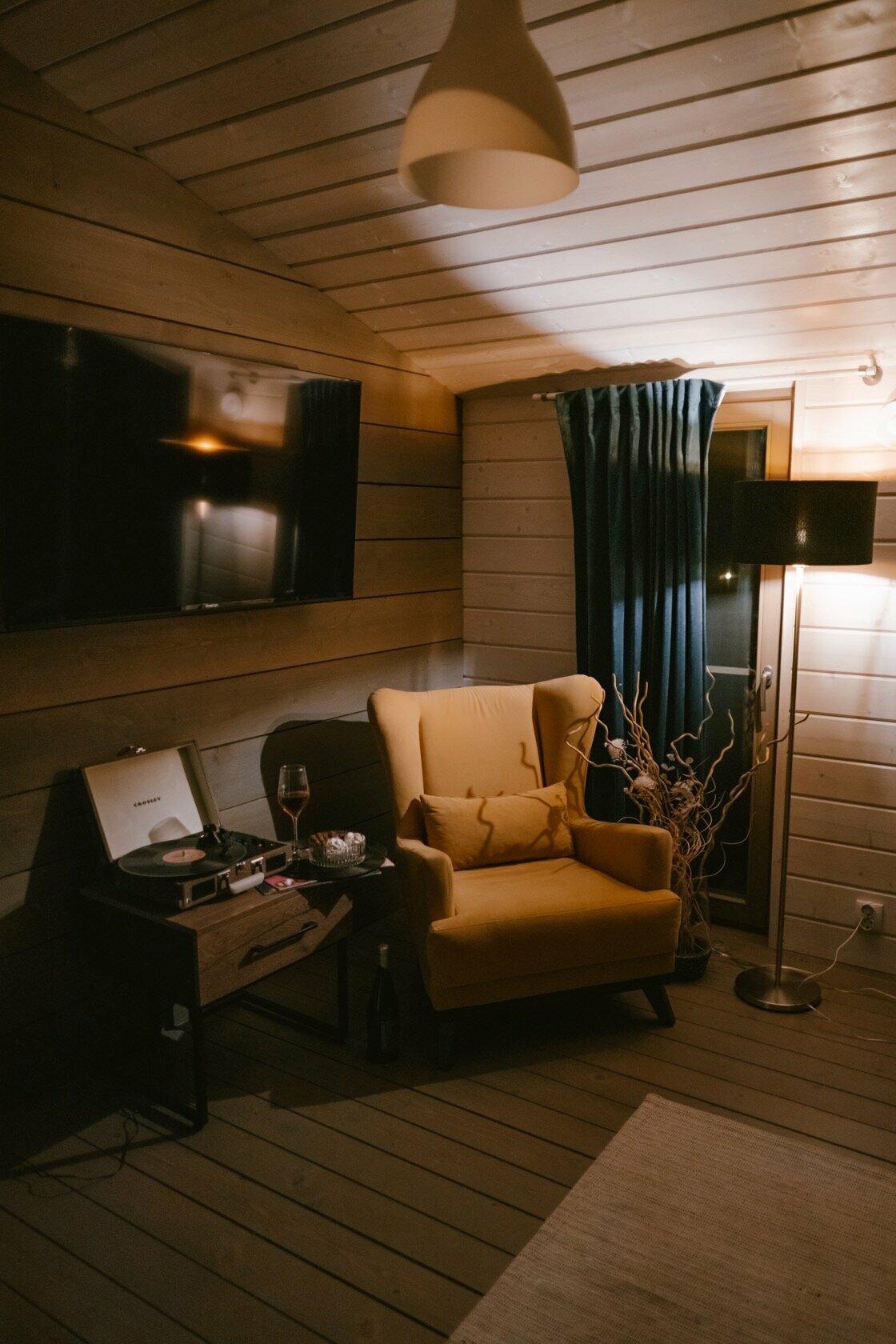 Коттедж с видом на лес