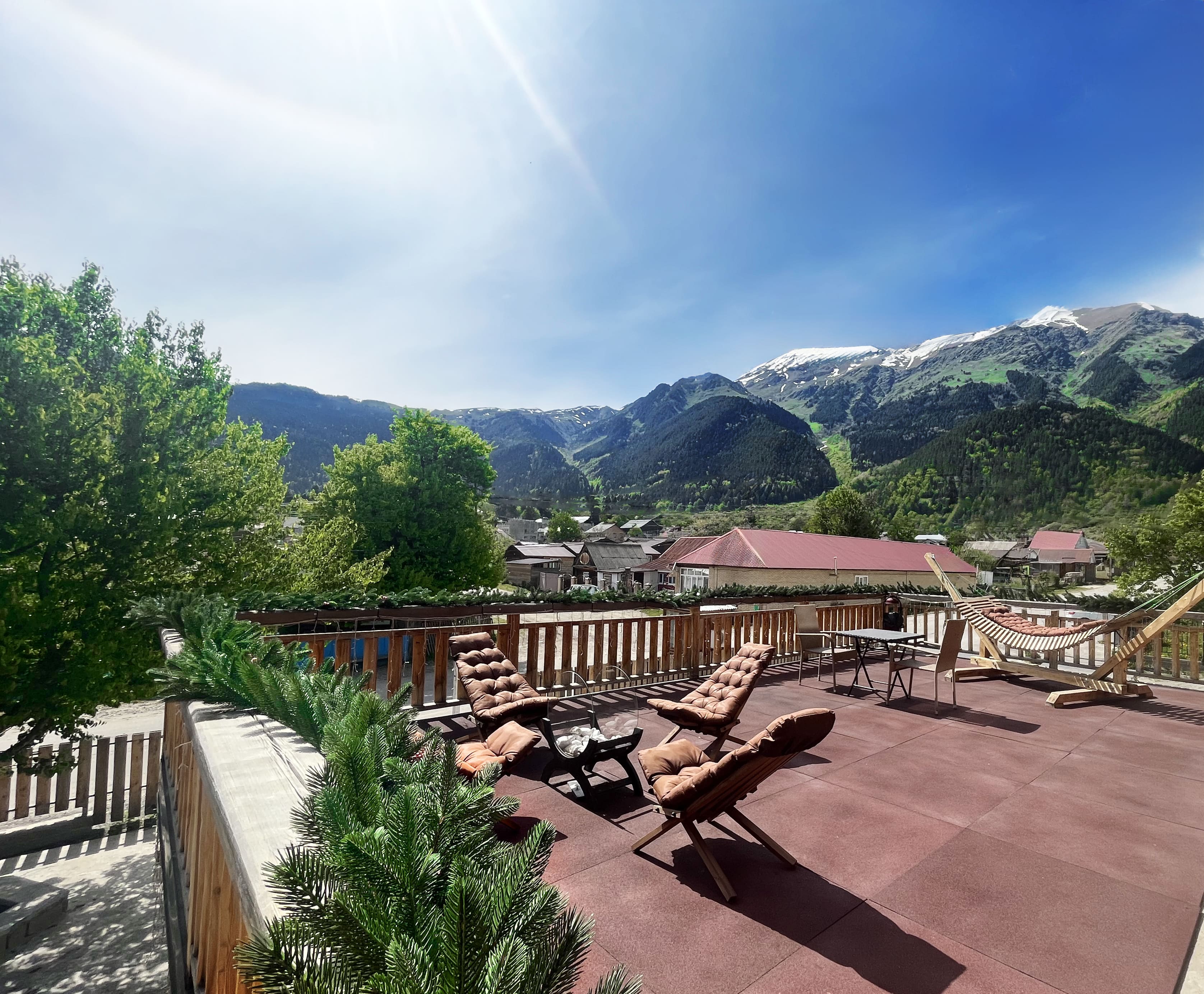 Трехкомнатный комфорт с общей террасой и видом на горы | 2 этаж