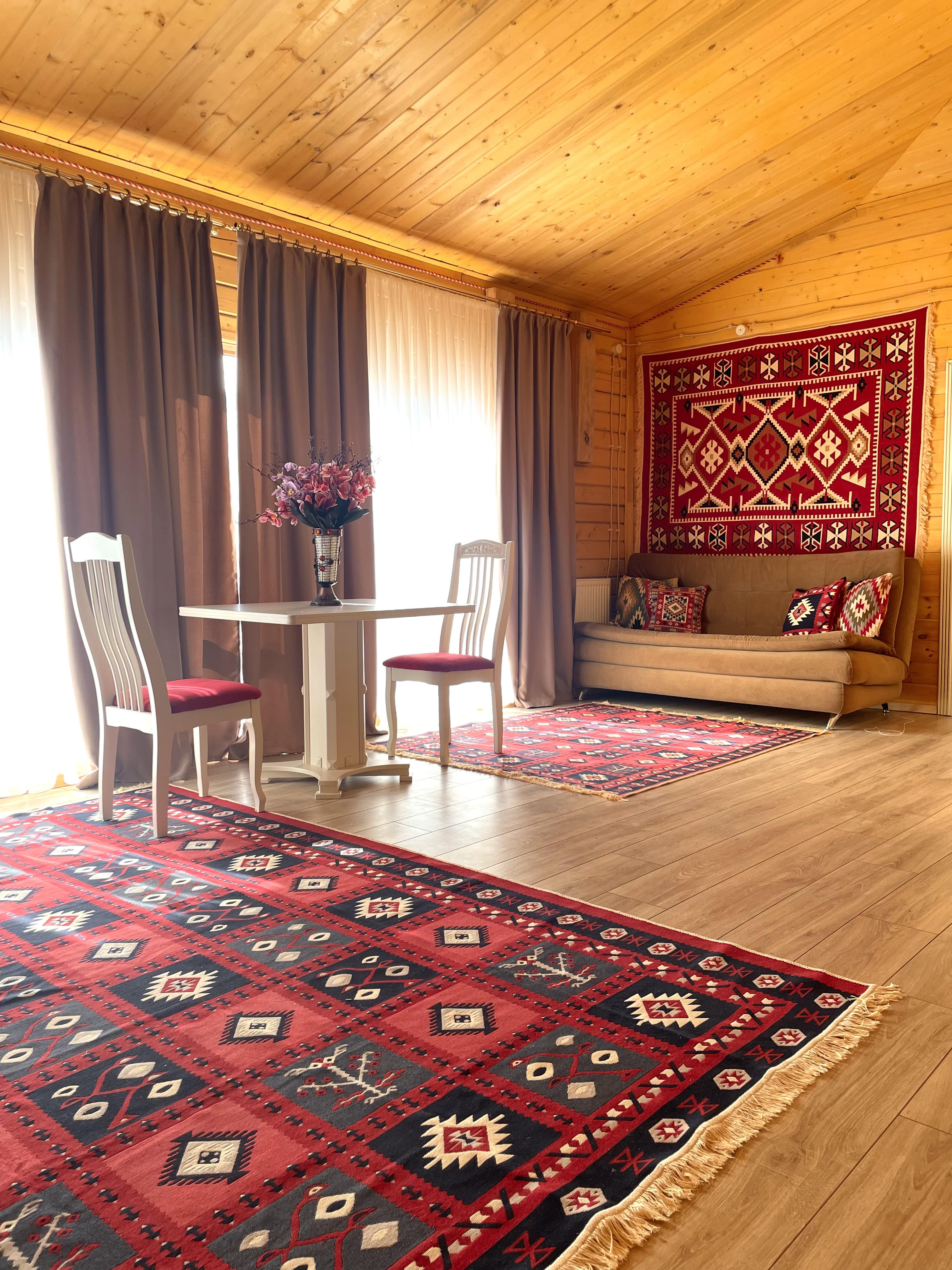 Трехкомнатный улучшенный комфорт с видом на горы | 3 этаж