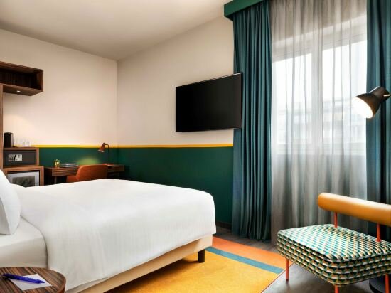 Porta Nuova Superior King Room