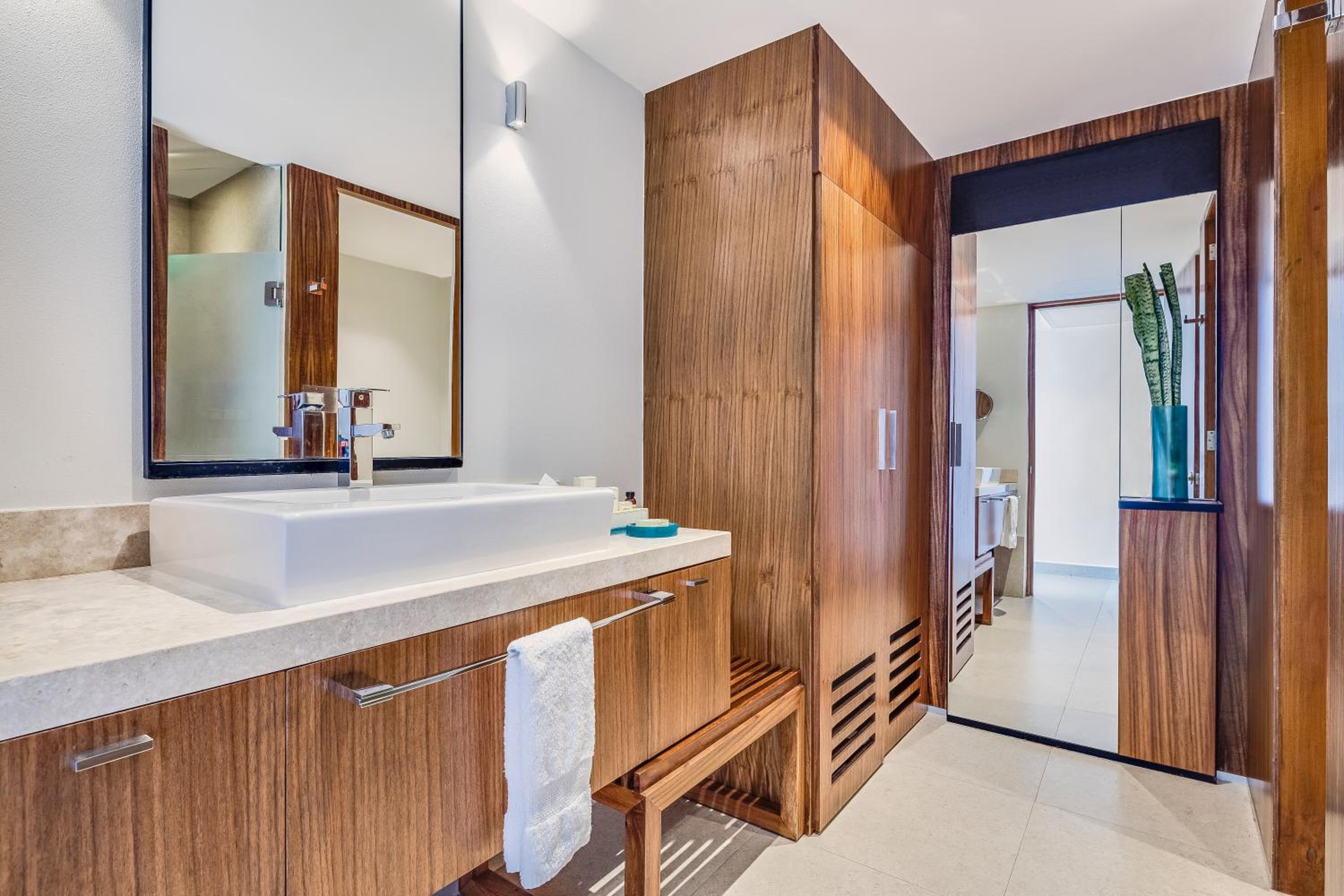 2 Bedroom Master Suite